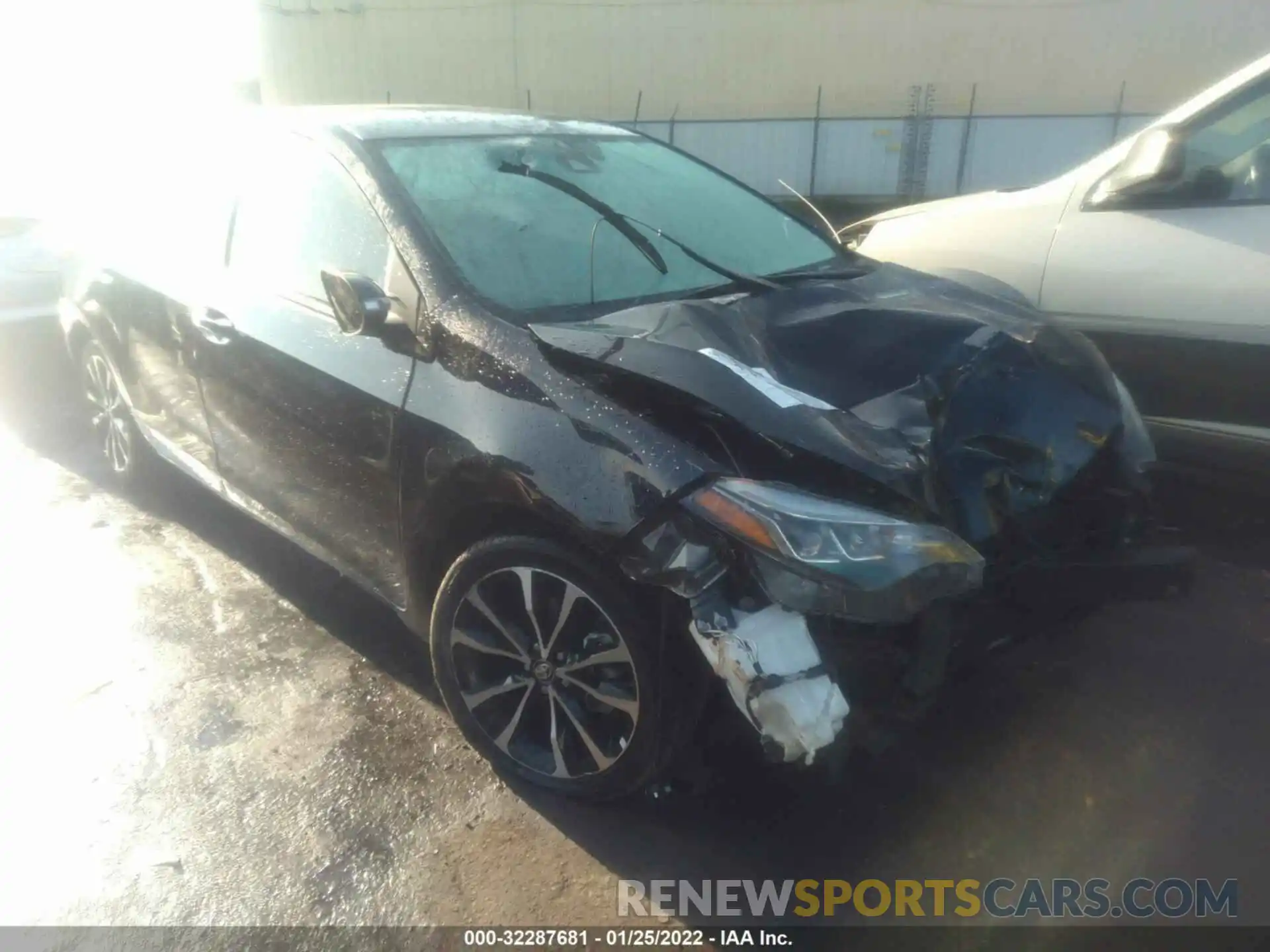 1 Photograph of a damaged car 2T1BURHE7KC246523 TOYOTA COROLLA 2019