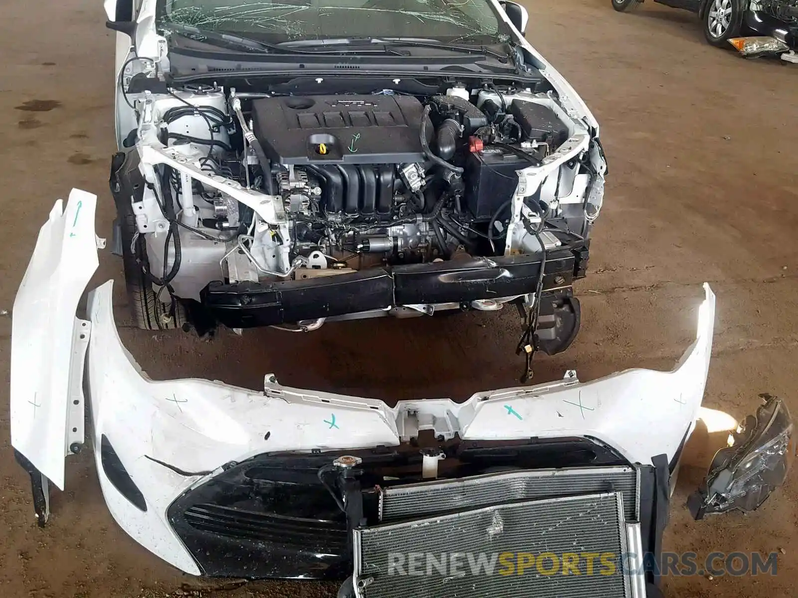 9 Photograph of a damaged car 2T1BURHE7KC246652 TOYOTA COROLLA 2019