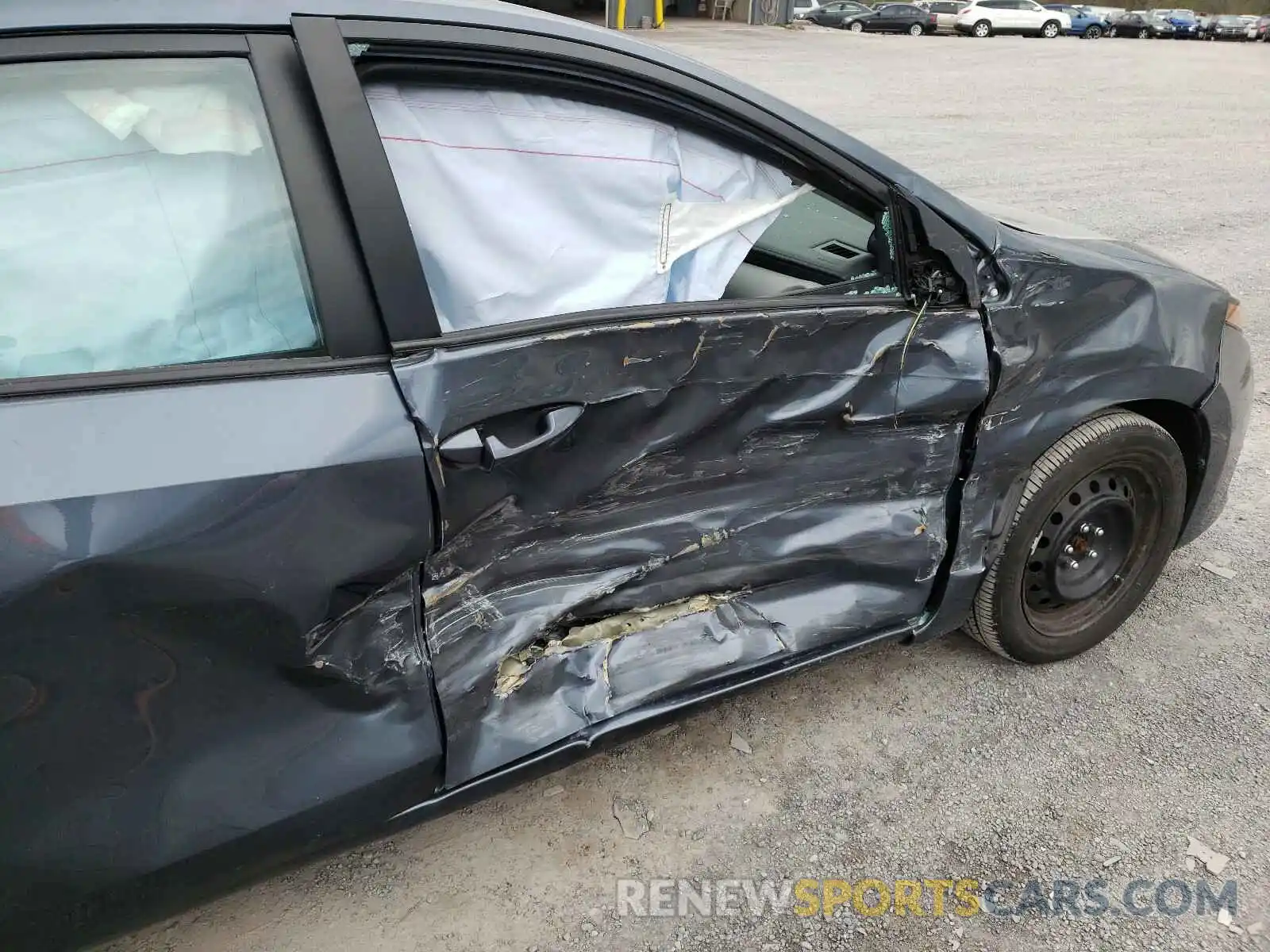 9 Photograph of a damaged car 2T1BURHE8KC125094 TOYOTA COROLLA 2019