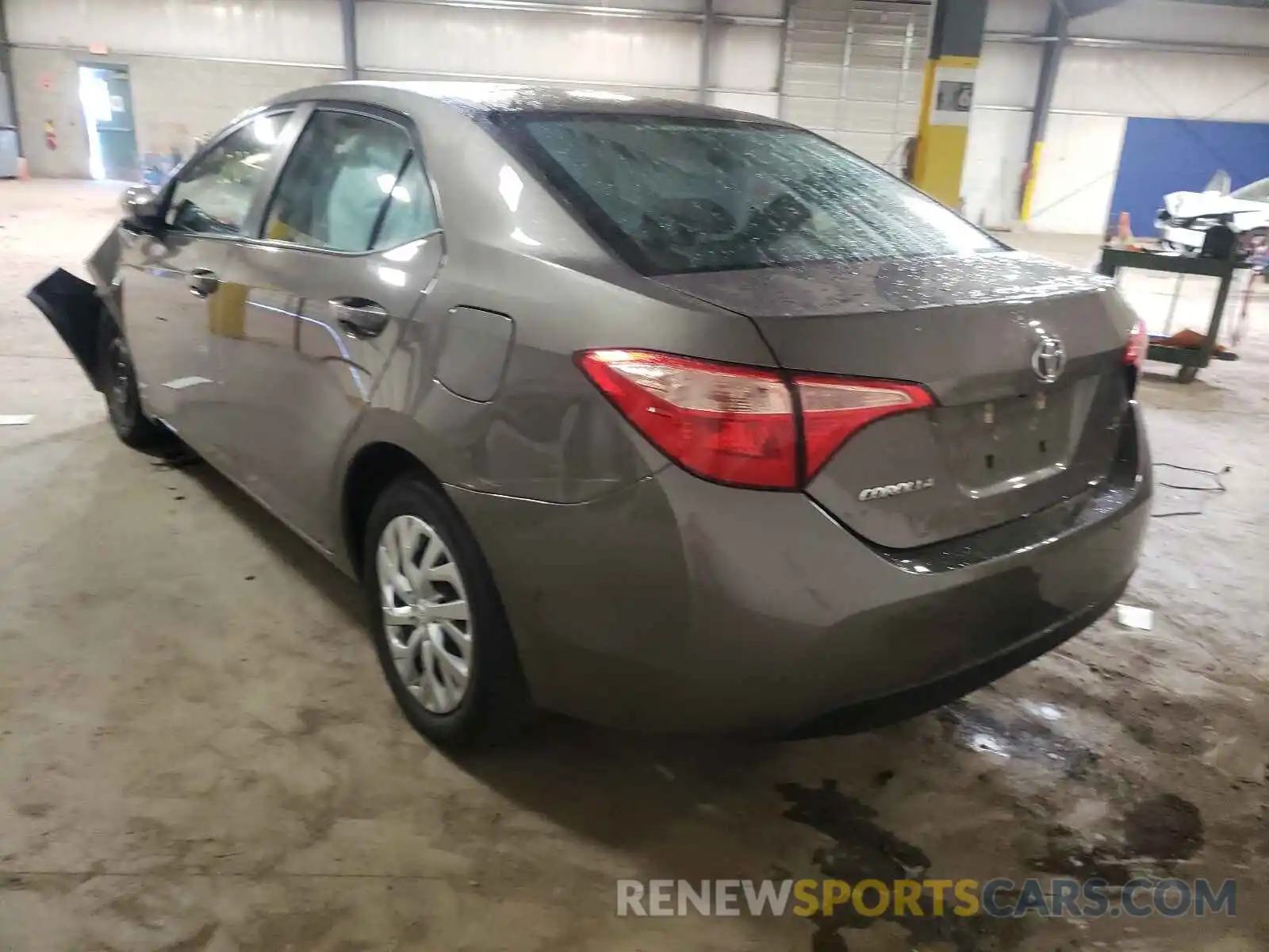 3 Photograph of a damaged car 2T1BURHE8KC125337 TOYOTA COROLLA 2019