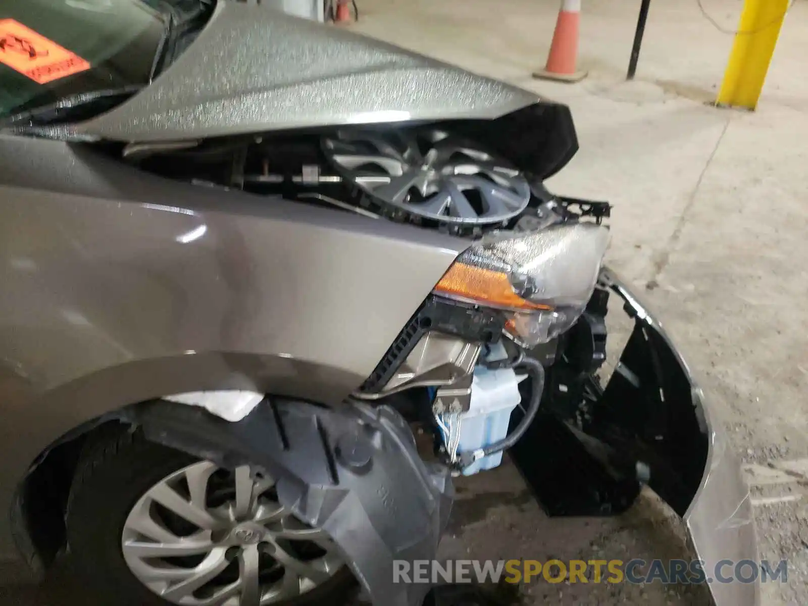 9 Photograph of a damaged car 2T1BURHE8KC125337 TOYOTA COROLLA 2019