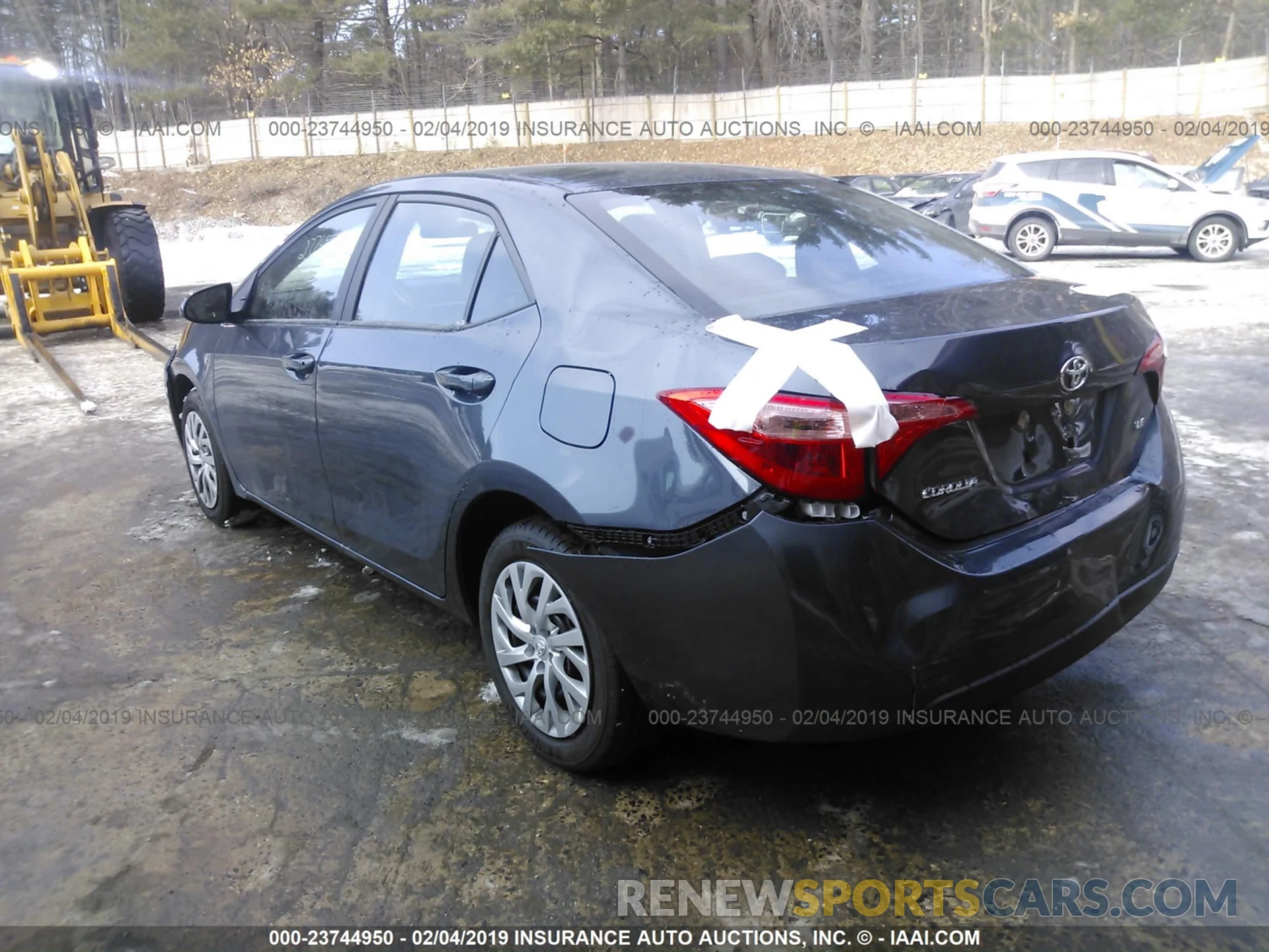 3 Photograph of a damaged car 2T1BURHE8KC125497 TOYOTA COROLLA 2019