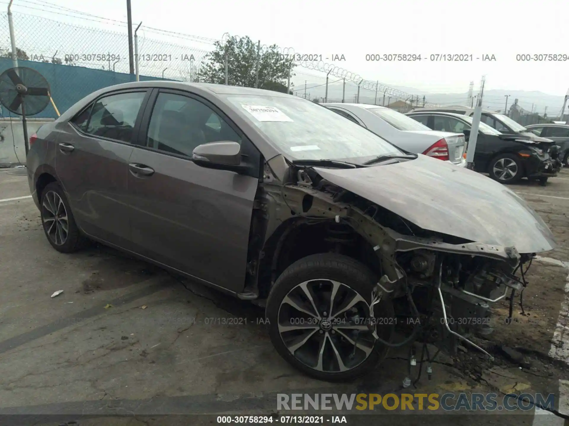 1 Photograph of a damaged car 2T1BURHE8KC125693 TOYOTA COROLLA 2019