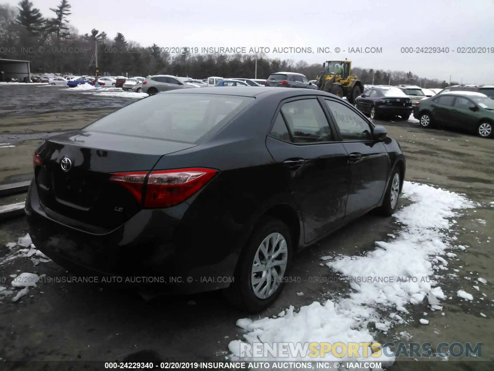 4 Photograph of a damaged car 2T1BURHE8KC126066 TOYOTA COROLLA 2019