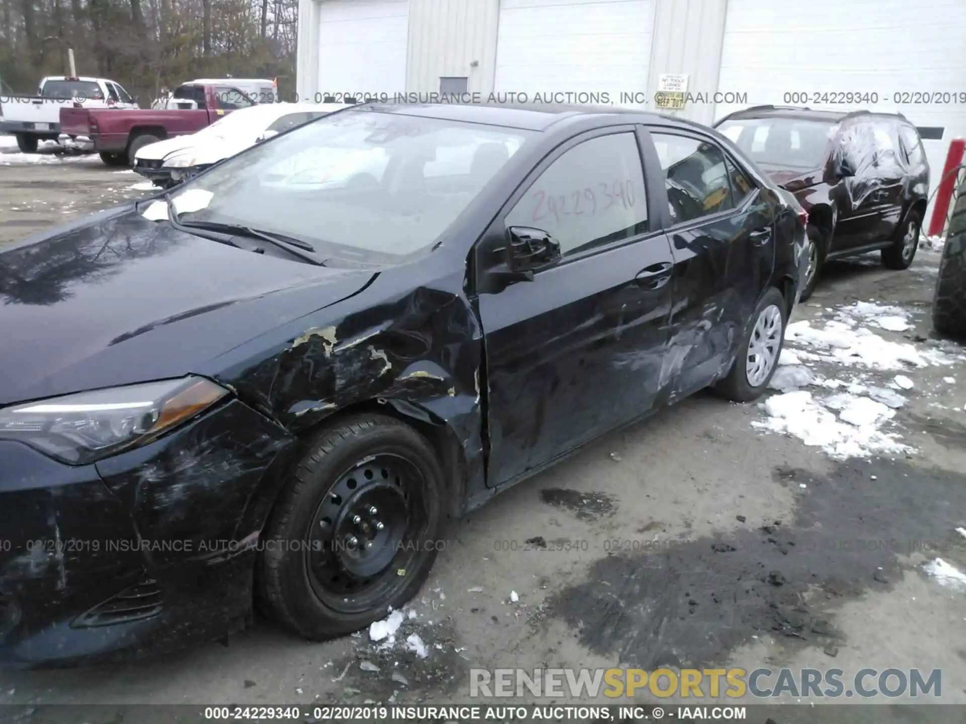 6 Photograph of a damaged car 2T1BURHE8KC126066 TOYOTA COROLLA 2019