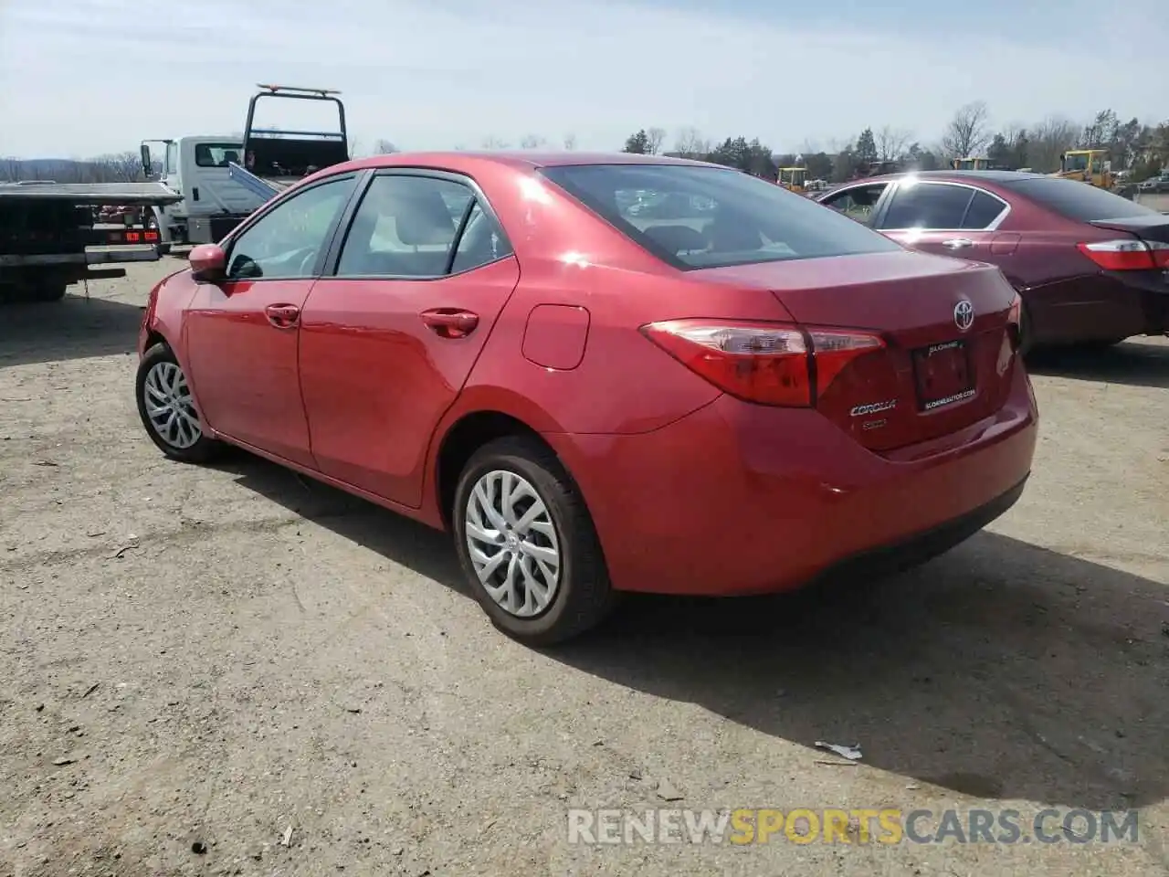 3 Photograph of a damaged car 2T1BURHE8KC126861 TOYOTA COROLLA 2019