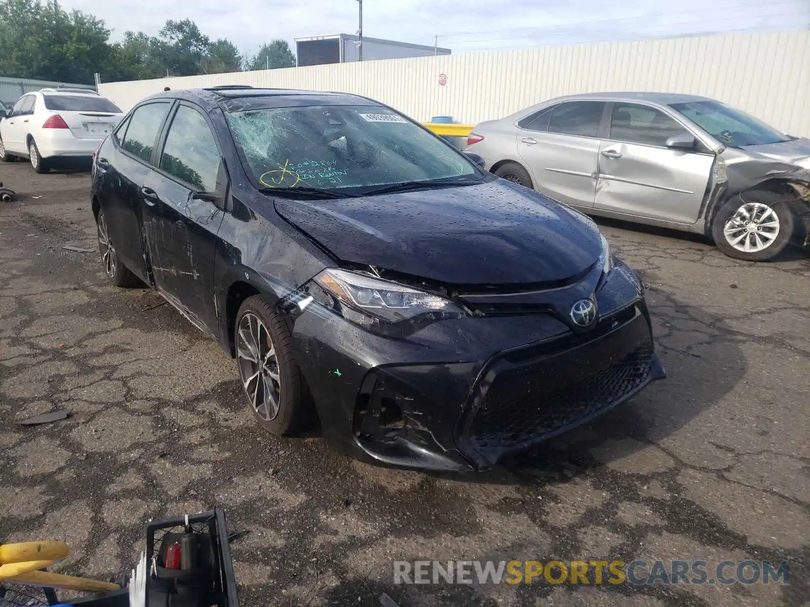 1 Photograph of a damaged car 2T1BURHE8KC126973 TOYOTA COROLLA 2019