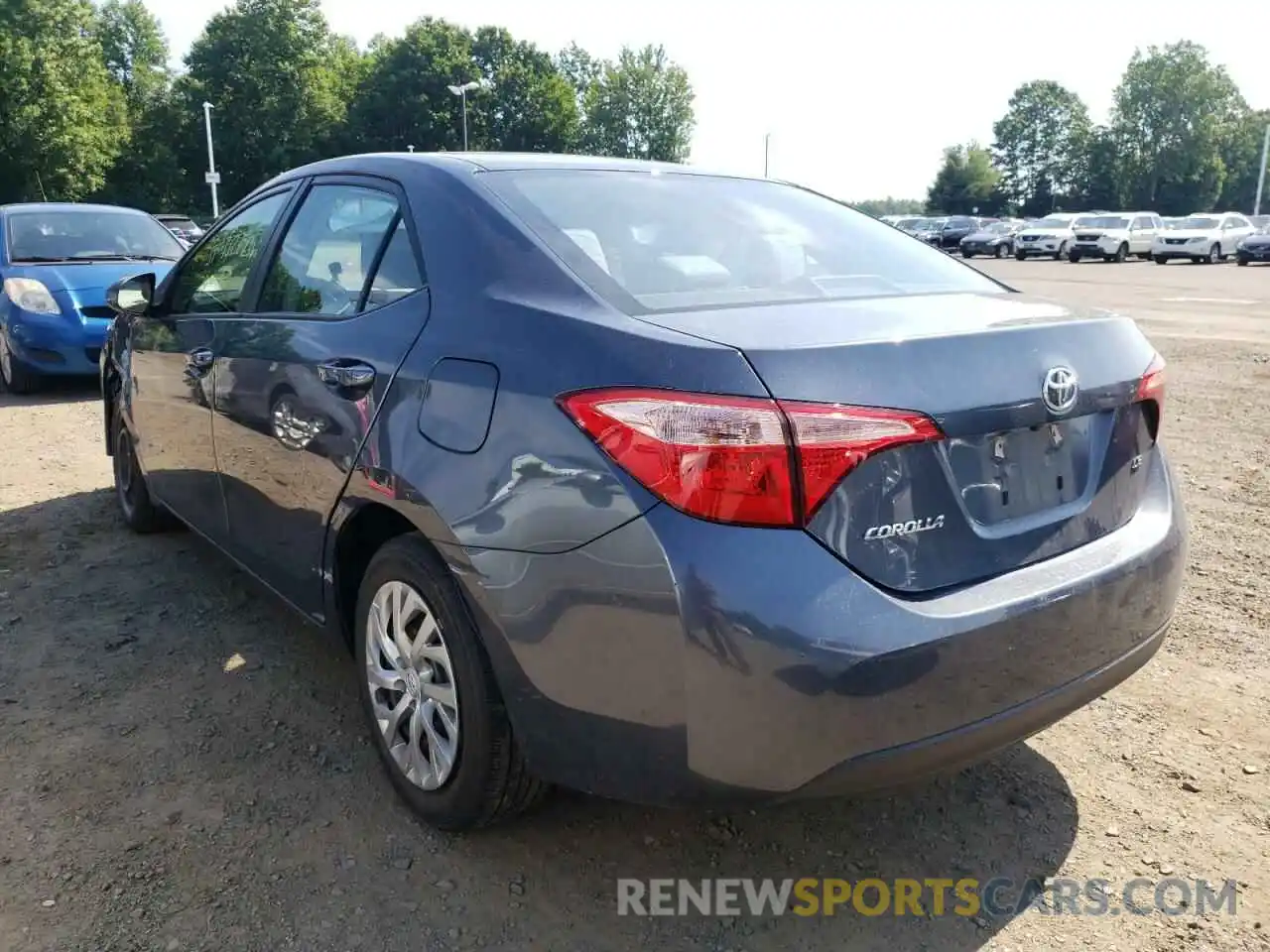 3 Photograph of a damaged car 2T1BURHE8KC127072 TOYOTA COROLLA 2019