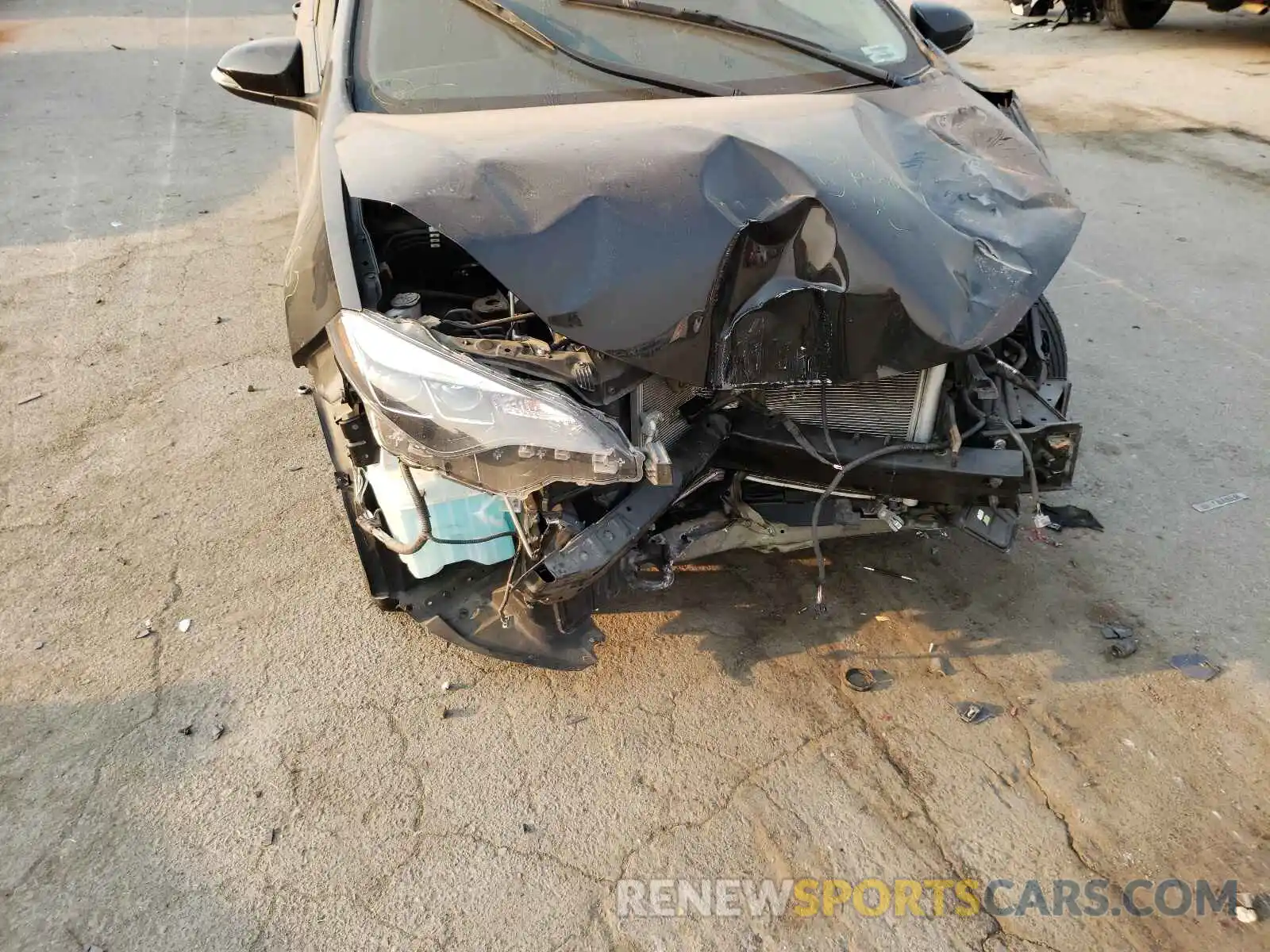 9 Photograph of a damaged car 2T1BURHE8KC127914 TOYOTA COROLLA 2019