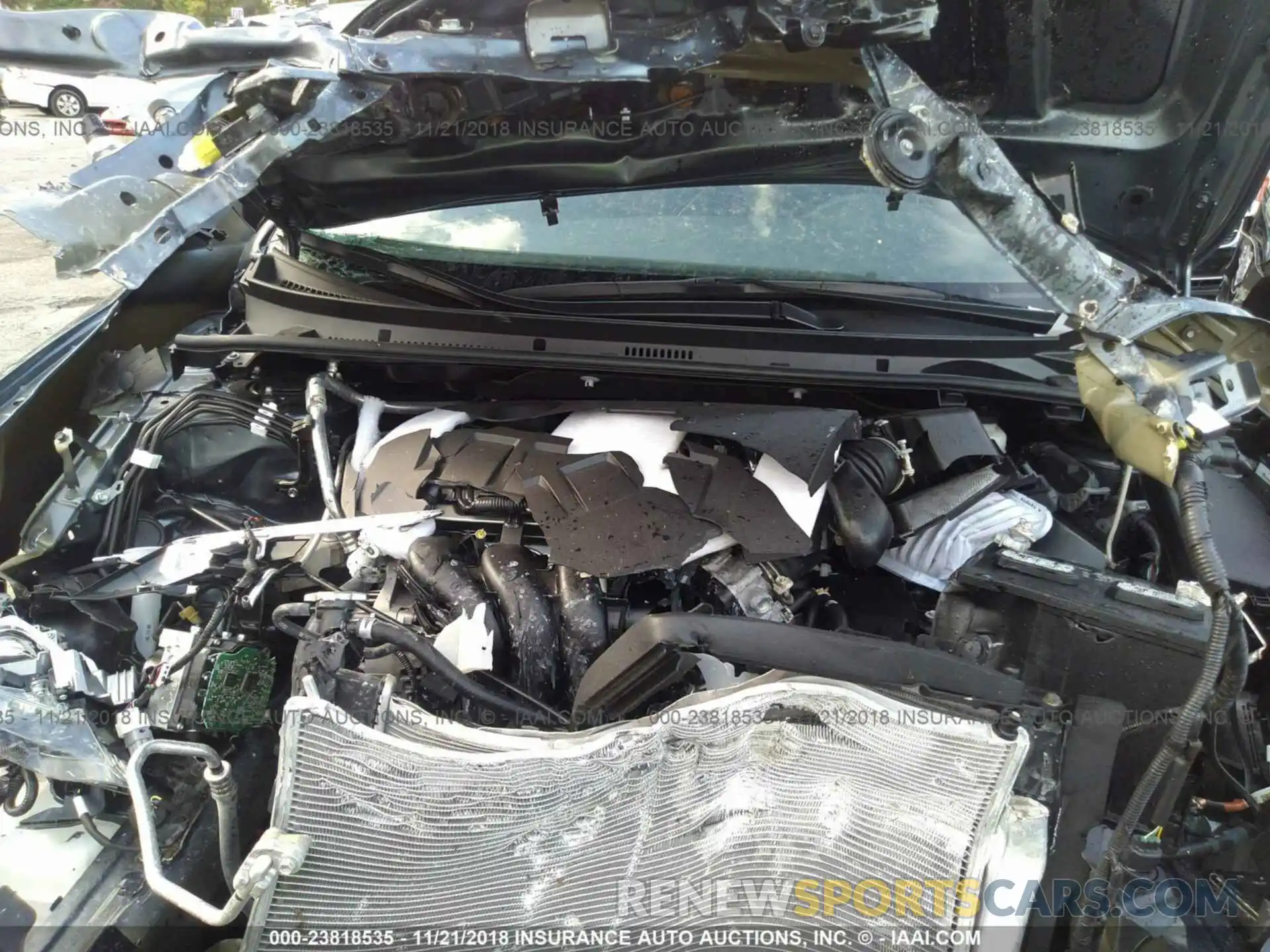 10 Photograph of a damaged car 2T1BURHE8KC128013 TOYOTA COROLLA 2019