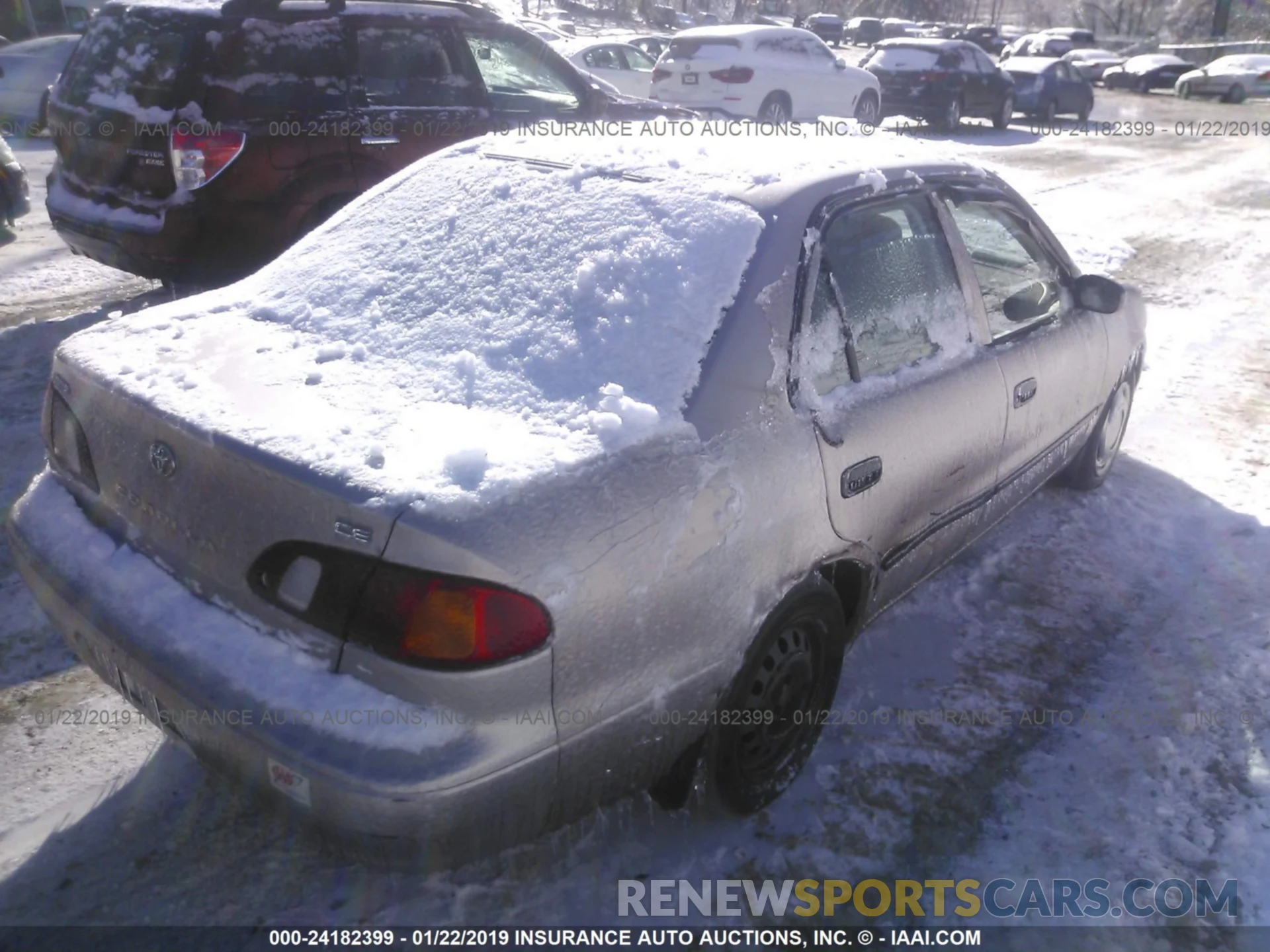 4 Photograph of a damaged car 2T1BURHE8KC128870 TOYOTA COROLLA 2019