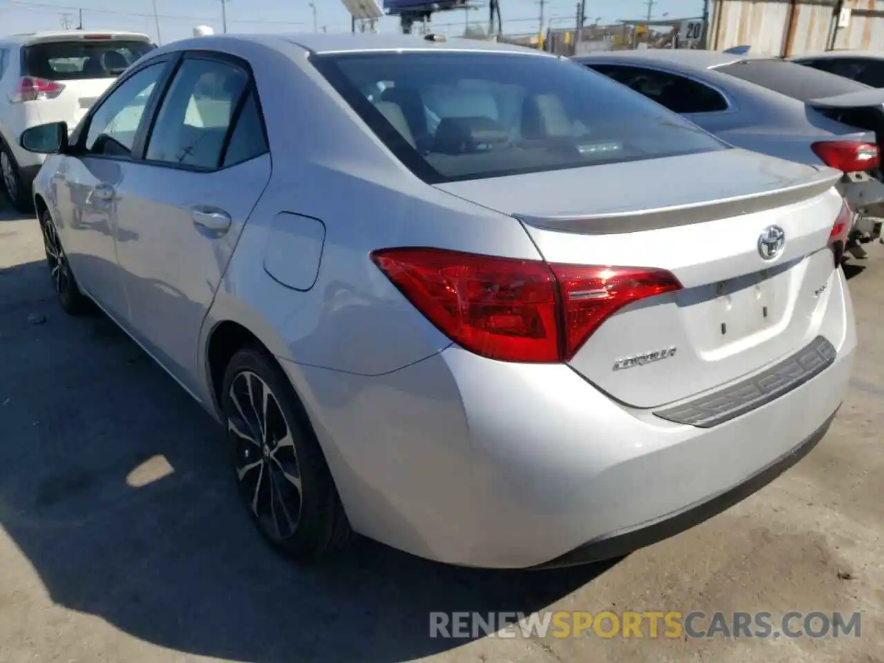 3 Photograph of a damaged car 2T1BURHE8KC128884 TOYOTA COROLLA 2019