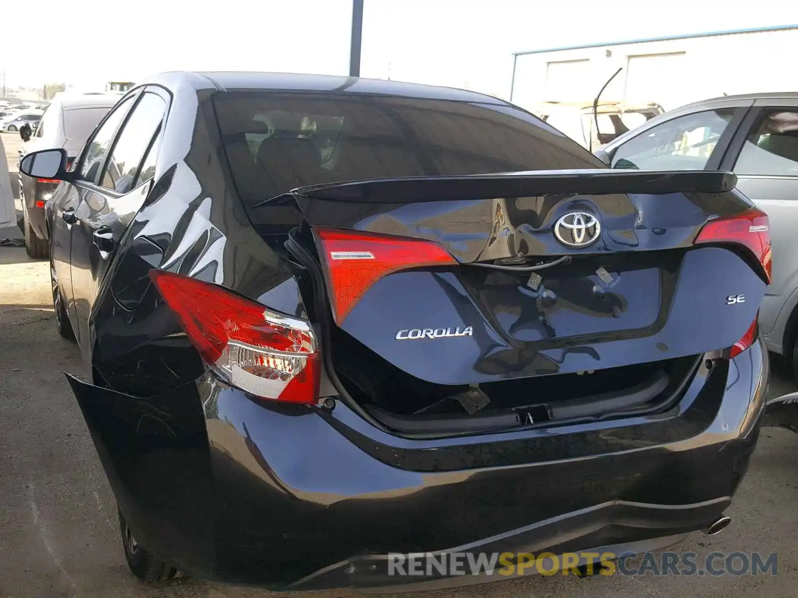 3 Photograph of a damaged car 2T1BURHE8KC129047 TOYOTA COROLLA 2019