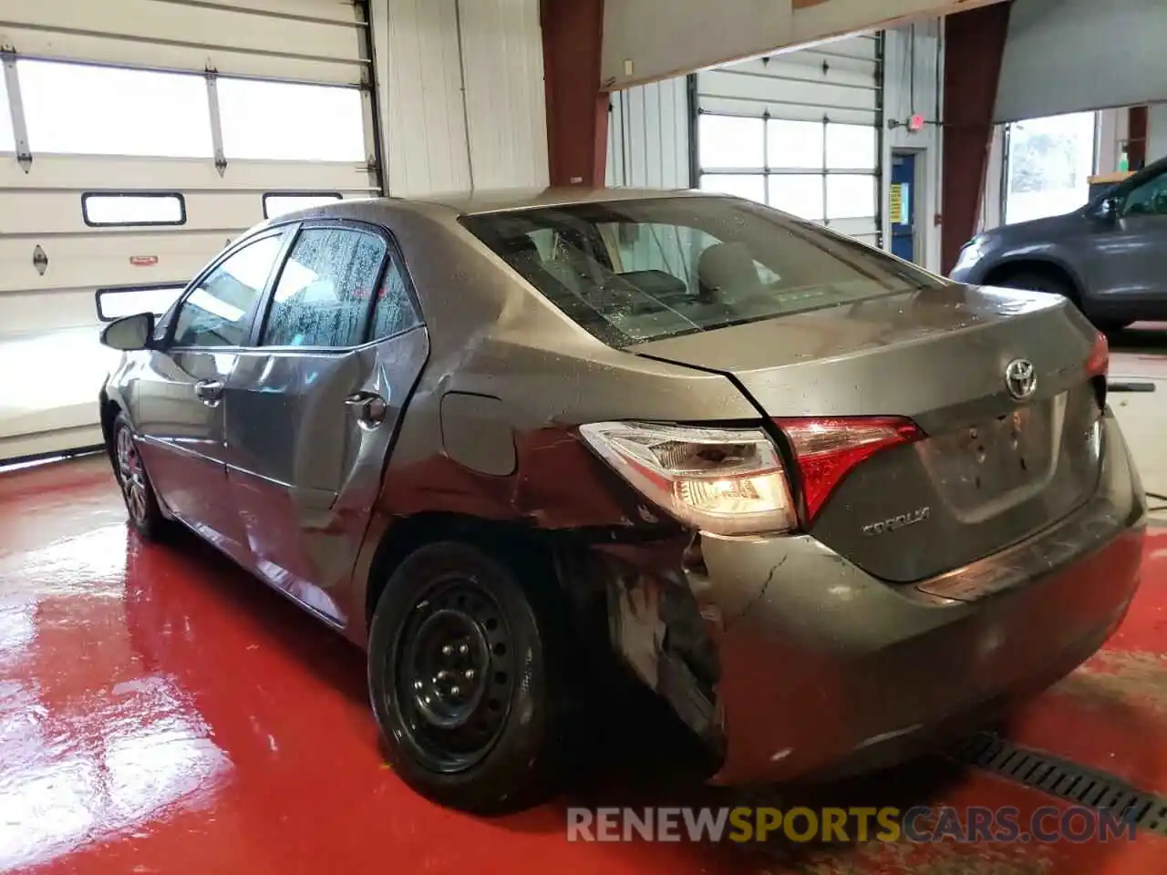 3 Photograph of a damaged car 2T1BURHE8KC129596 TOYOTA COROLLA 2019