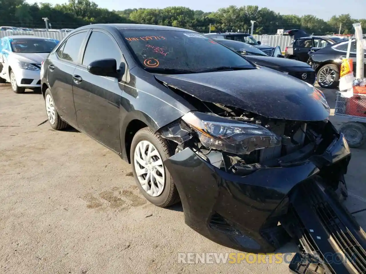 1 Photograph of a damaged car 2T1BURHE8KC129713 TOYOTA COROLLA 2019