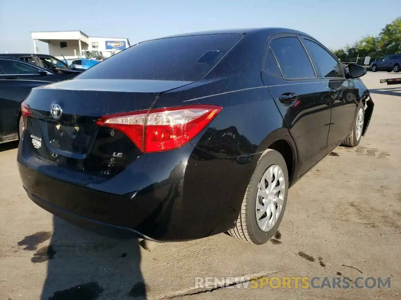 4 Photograph of a damaged car 2T1BURHE8KC129713 TOYOTA COROLLA 2019