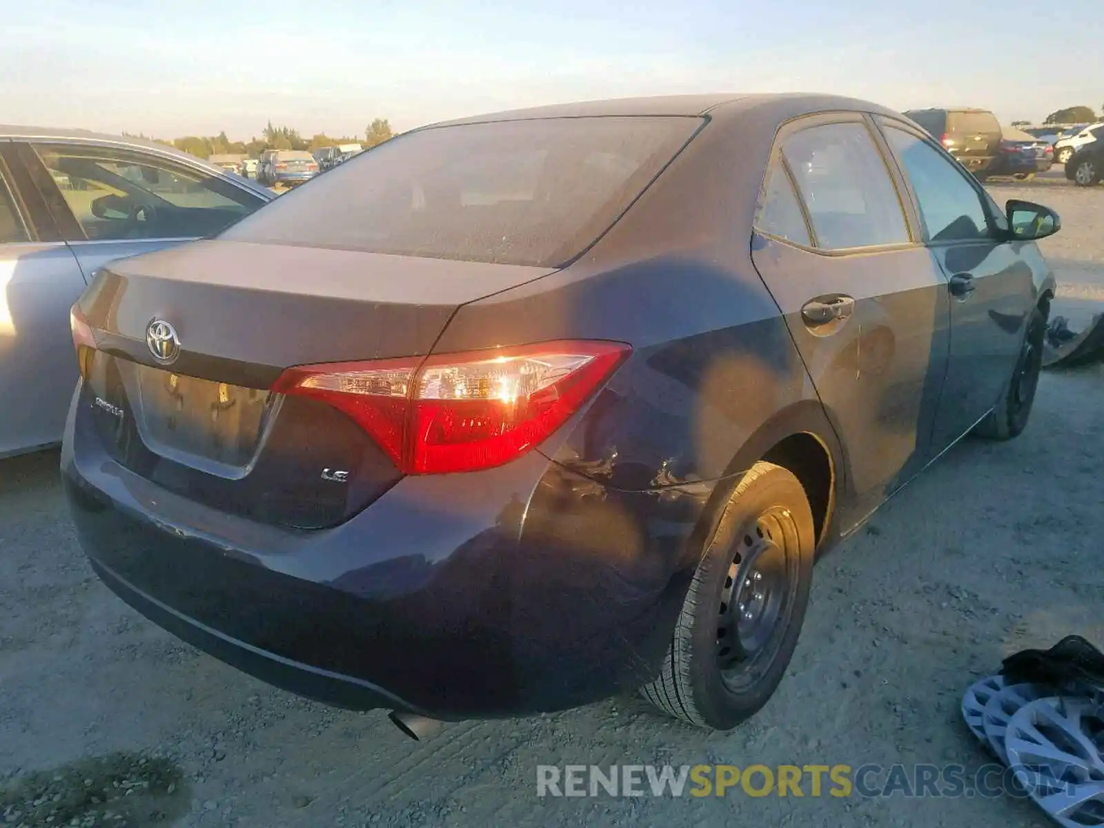 4 Photograph of a damaged car 2T1BURHE8KC130764 TOYOTA COROLLA 2019