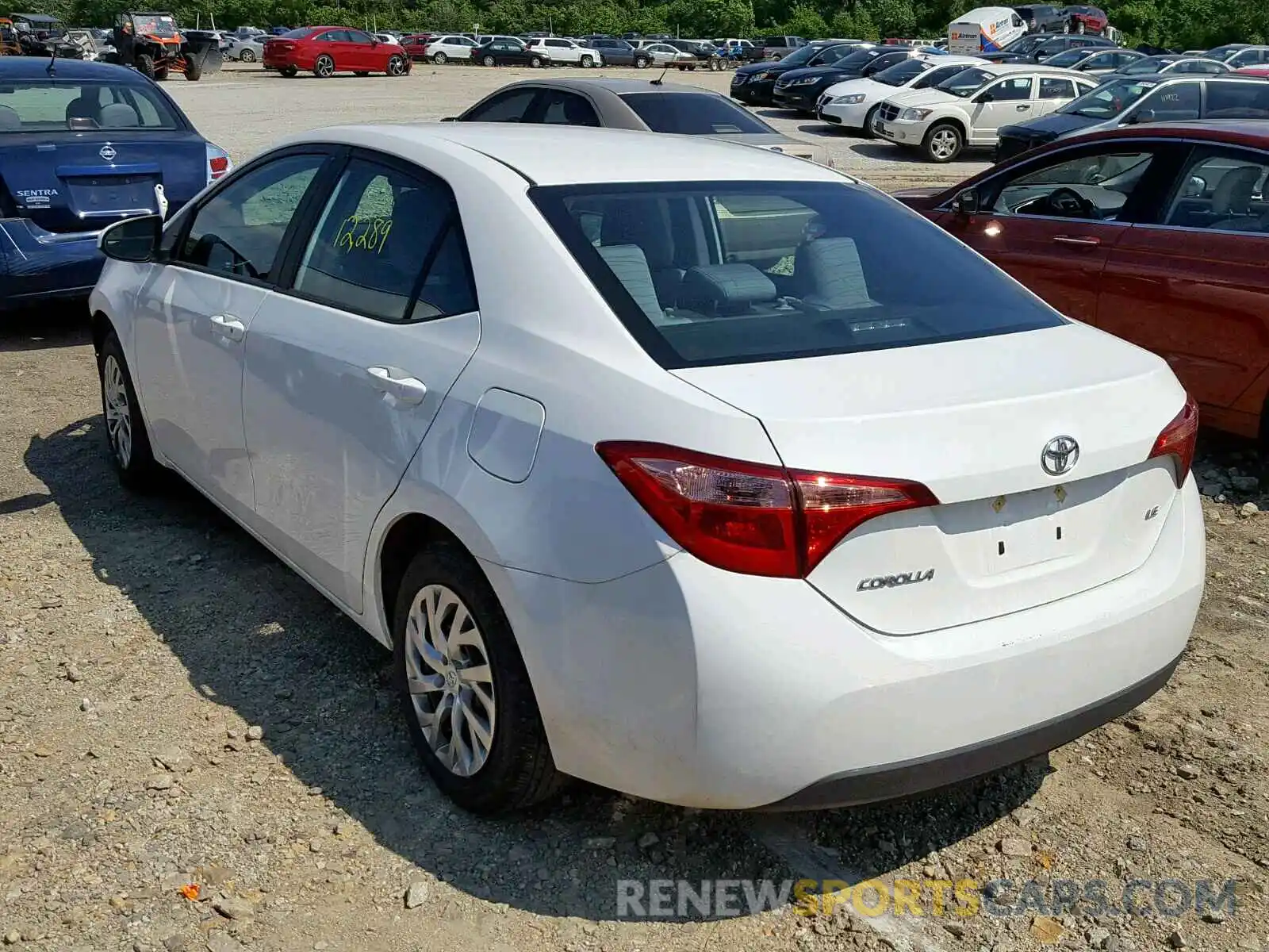 3 Photograph of a damaged car 2T1BURHE8KC131221 TOYOTA COROLLA 2019