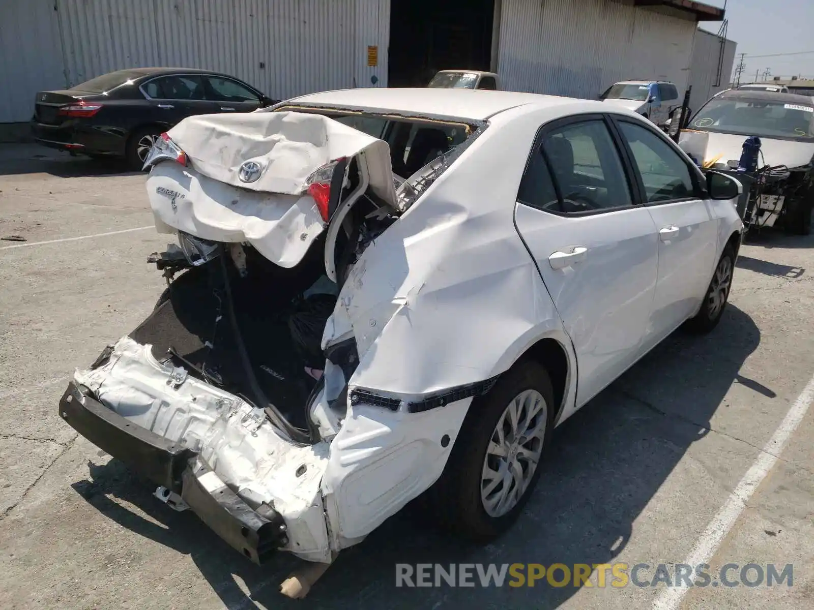 4 Photograph of a damaged car 2T1BURHE8KC131316 TOYOTA COROLLA 2019