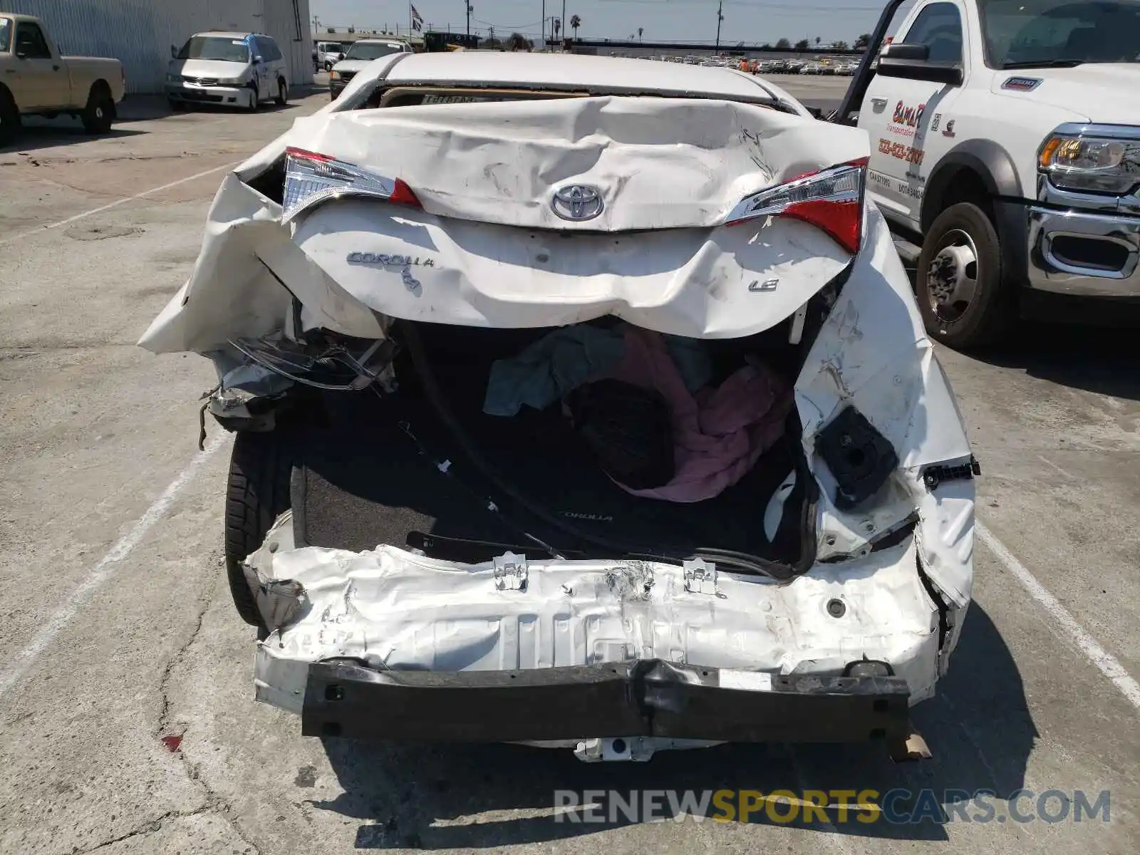 9 Photograph of a damaged car 2T1BURHE8KC131316 TOYOTA COROLLA 2019