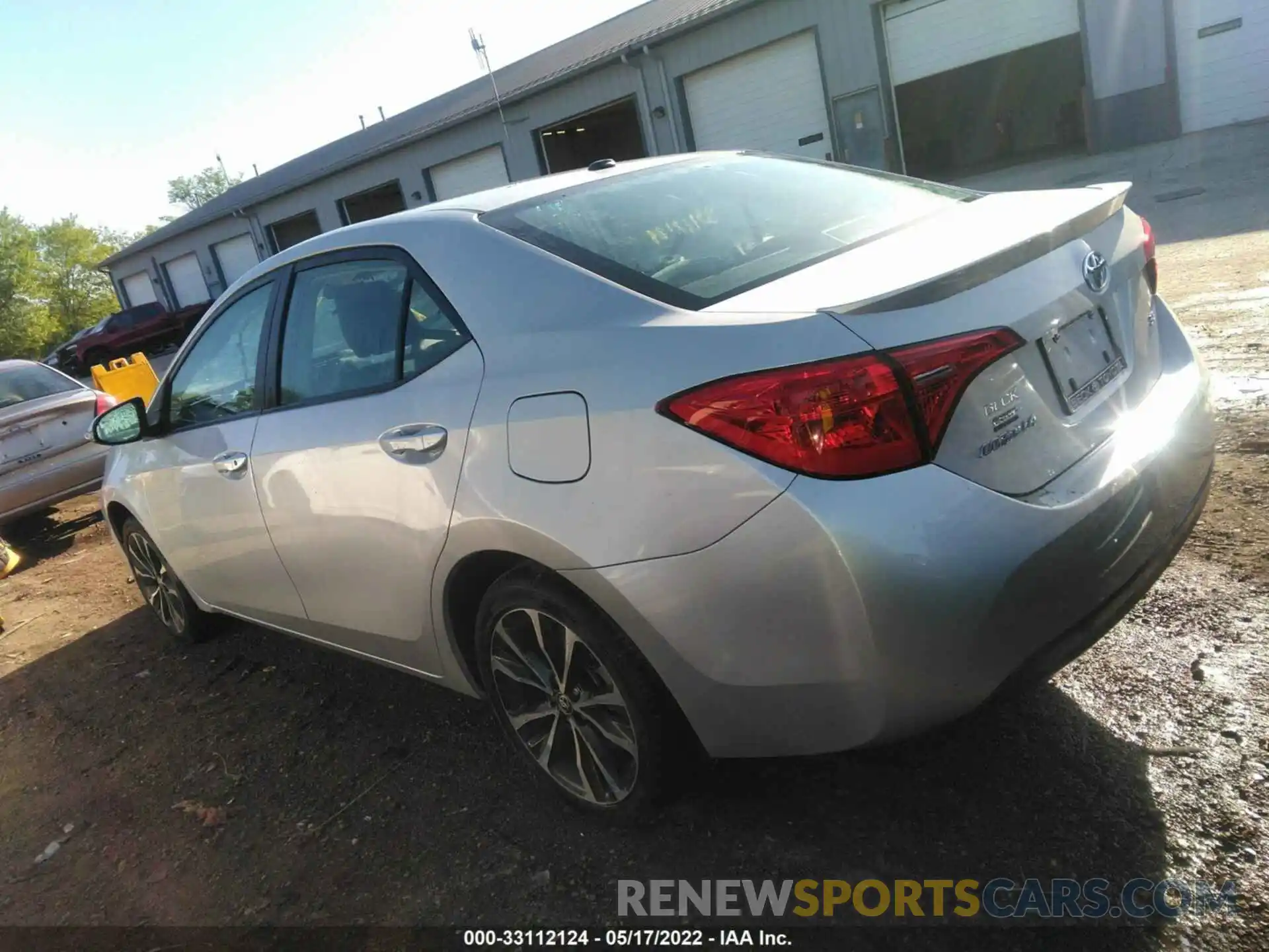 3 Photograph of a damaged car 2T1BURHE8KC132501 TOYOTA COROLLA 2019