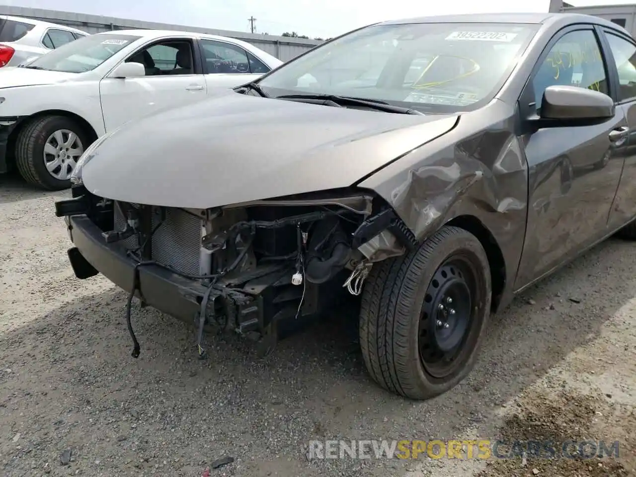 9 Photograph of a damaged car 2T1BURHE8KC132529 TOYOTA COROLLA 2019