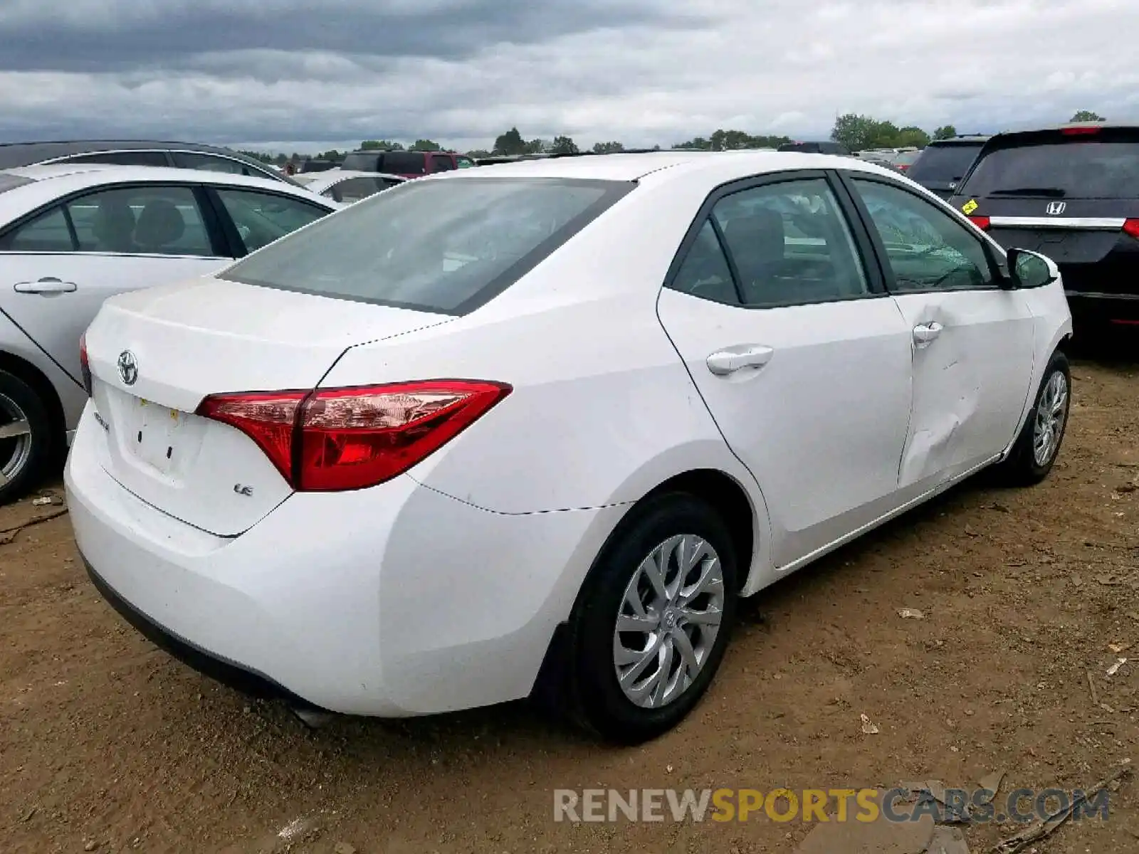 4 Photograph of a damaged car 2T1BURHE8KC132966 TOYOTA COROLLA 2019