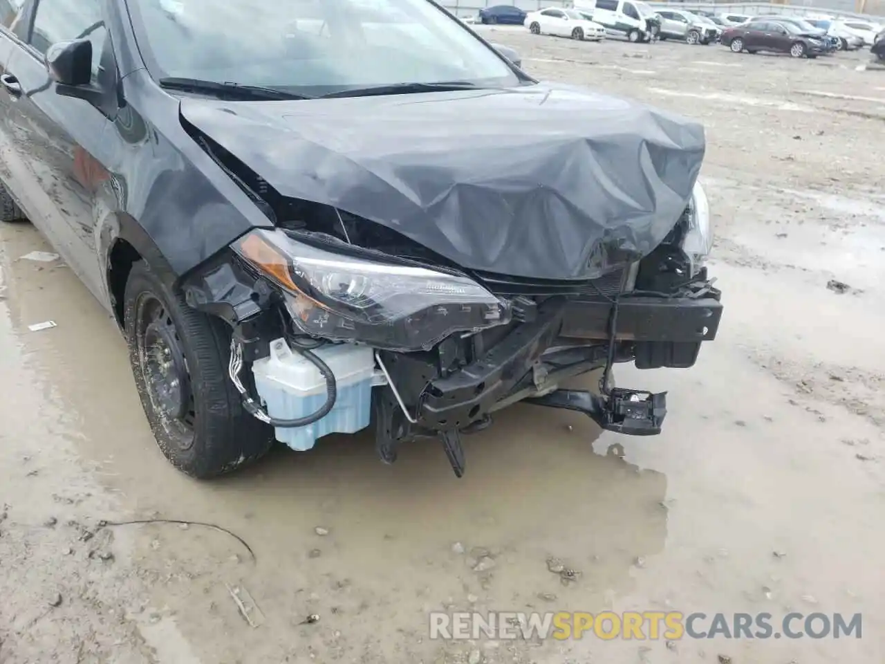 9 Photograph of a damaged car 2T1BURHE8KC133373 TOYOTA COROLLA 2019