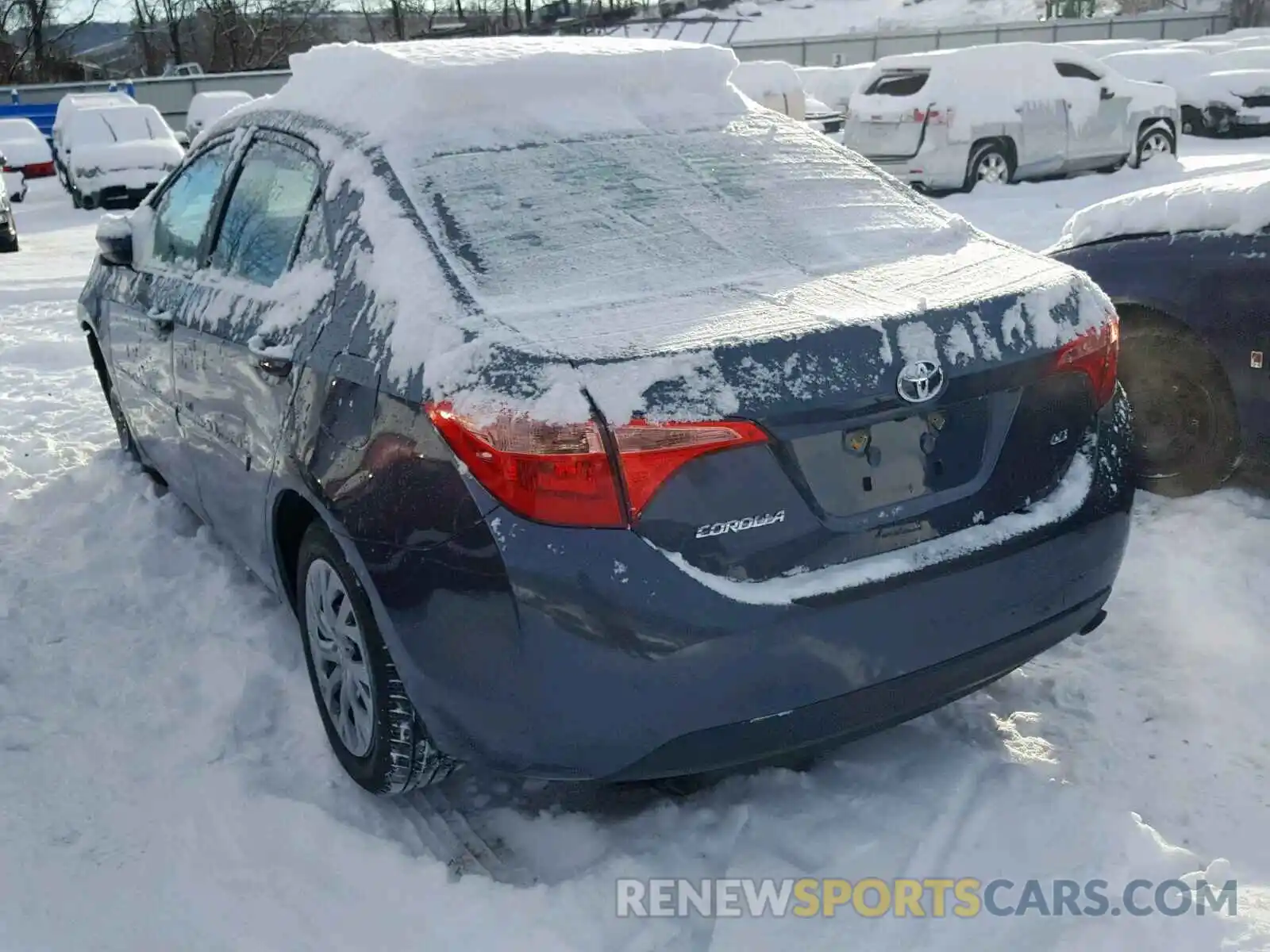 3 Photograph of a damaged car 2T1BURHE8KC133647 TOYOTA COROLLA 2019