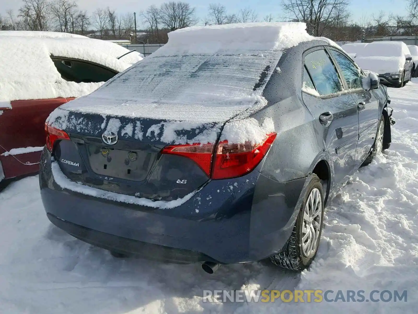 4 Photograph of a damaged car 2T1BURHE8KC133647 TOYOTA COROLLA 2019