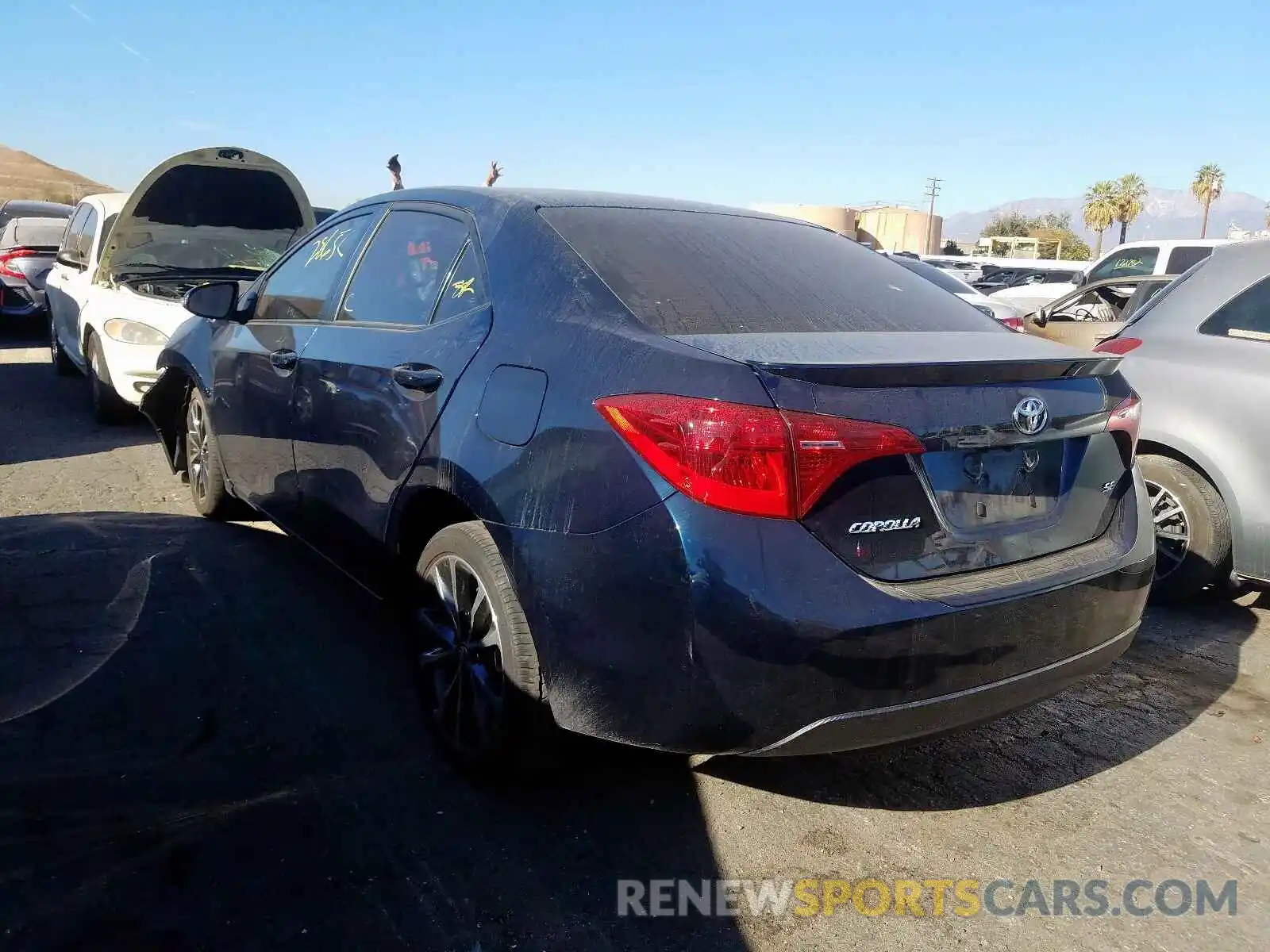 3 Photograph of a damaged car 2T1BURHE8KC133860 TOYOTA COROLLA 2019