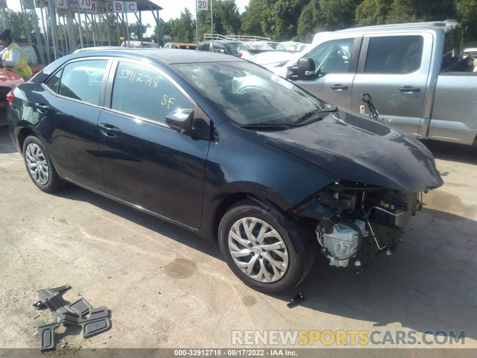 1 Photograph of a damaged car 2T1BURHE8KC134099 TOYOTA COROLLA 2019