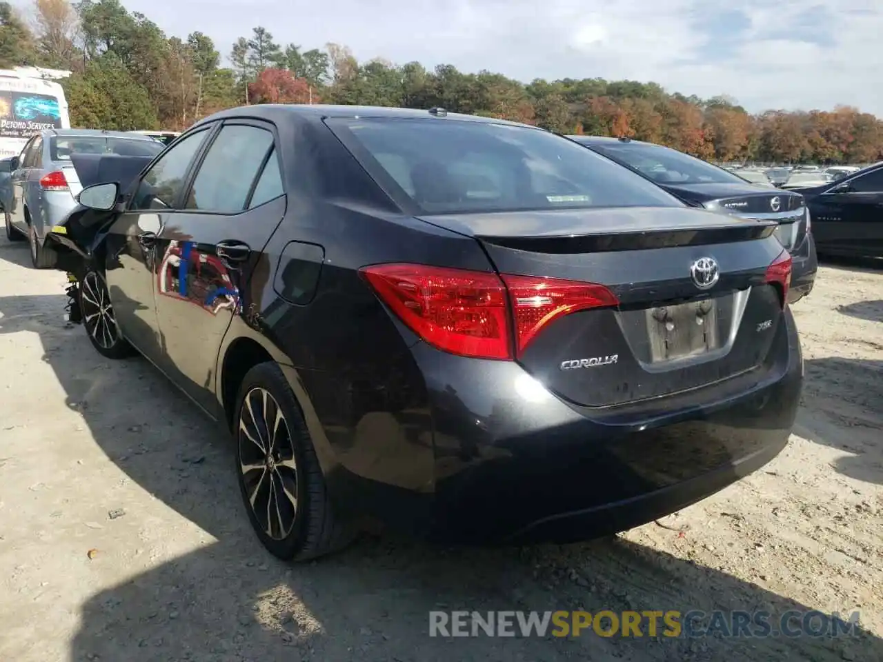 3 Photograph of a damaged car 2T1BURHE8KC135608 TOYOTA COROLLA 2019