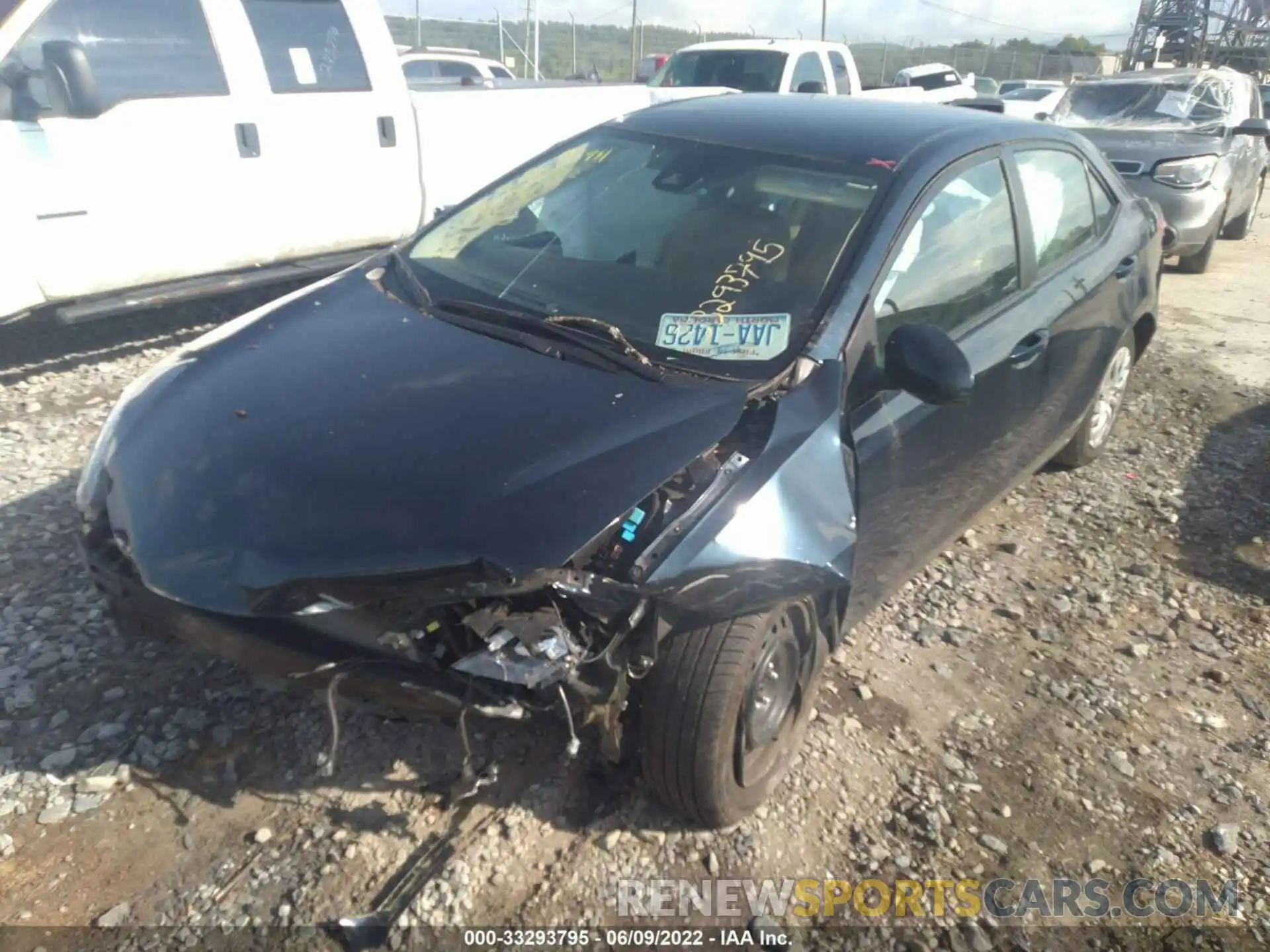 2 Photograph of a damaged car 2T1BURHE8KC136127 TOYOTA COROLLA 2019