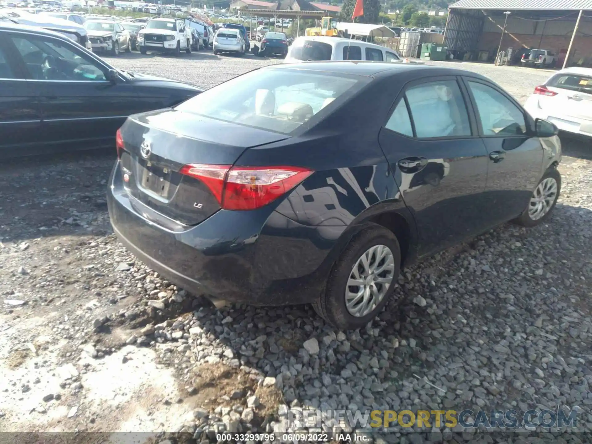 4 Photograph of a damaged car 2T1BURHE8KC136127 TOYOTA COROLLA 2019