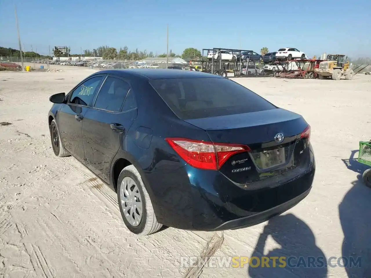 3 Photograph of a damaged car 2T1BURHE8KC136869 TOYOTA COROLLA 2019