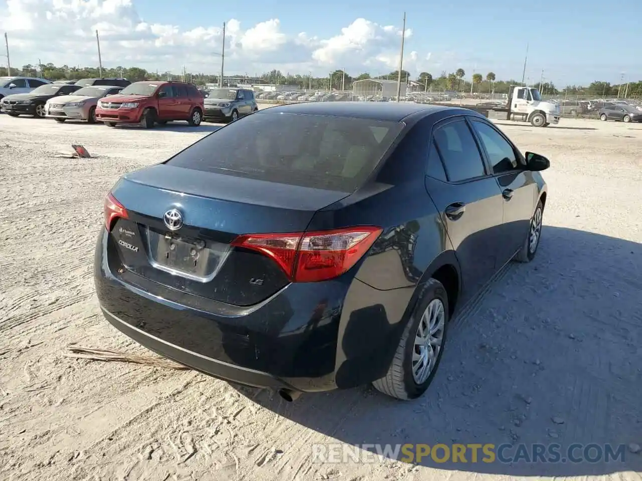 4 Photograph of a damaged car 2T1BURHE8KC136869 TOYOTA COROLLA 2019