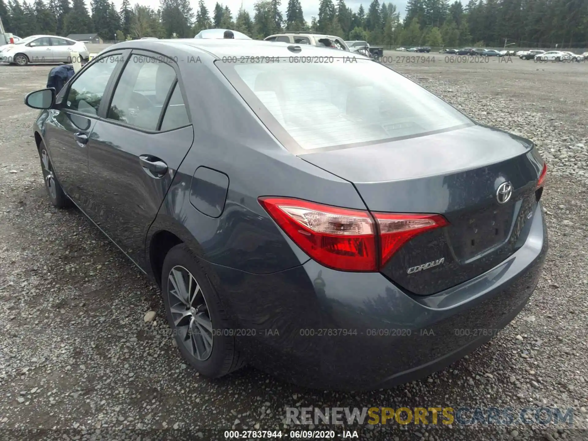 3 Photograph of a damaged car 2T1BURHE8KC137827 TOYOTA COROLLA 2019