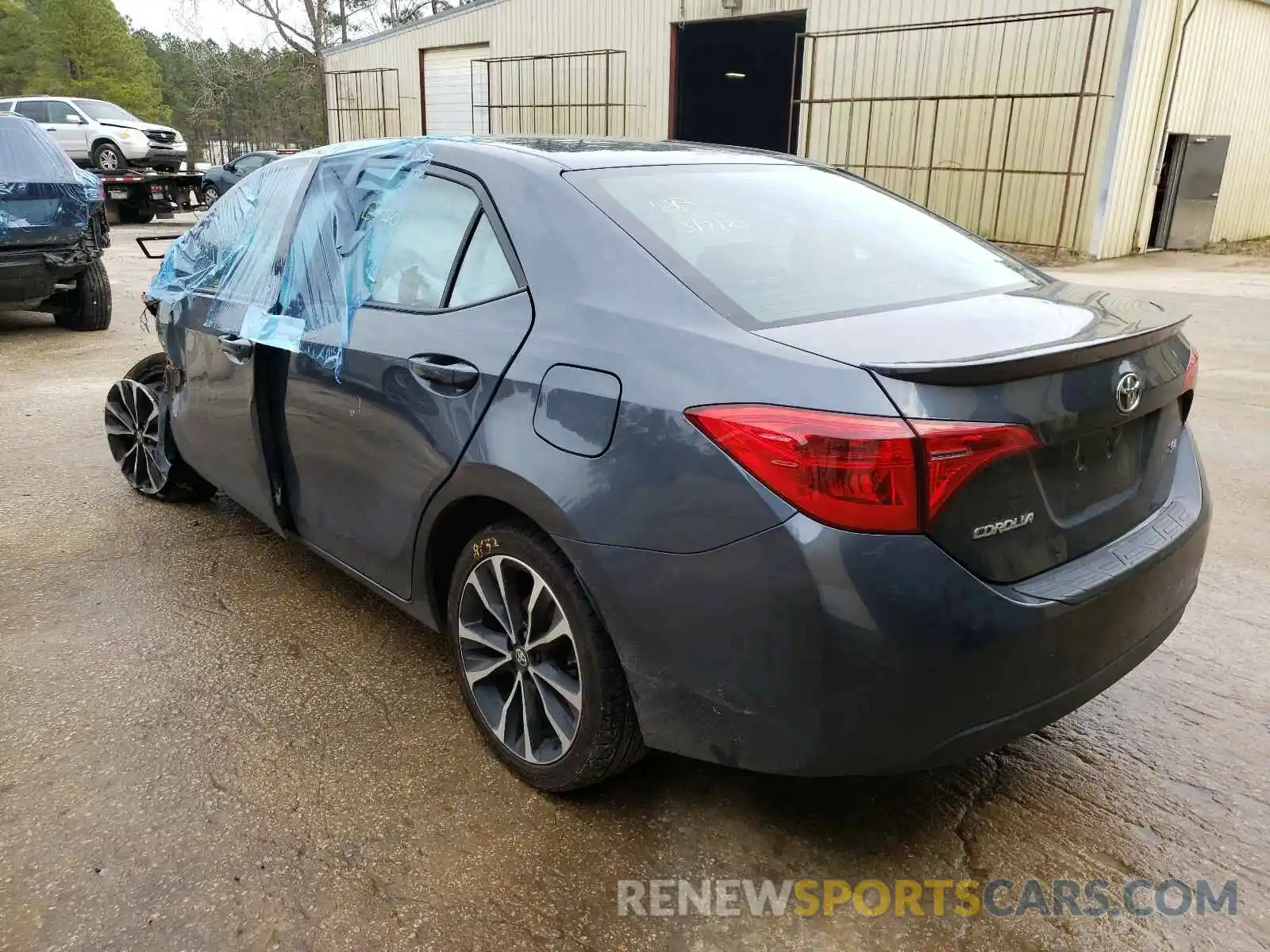 3 Photograph of a damaged car 2T1BURHE8KC138461 TOYOTA COROLLA 2019