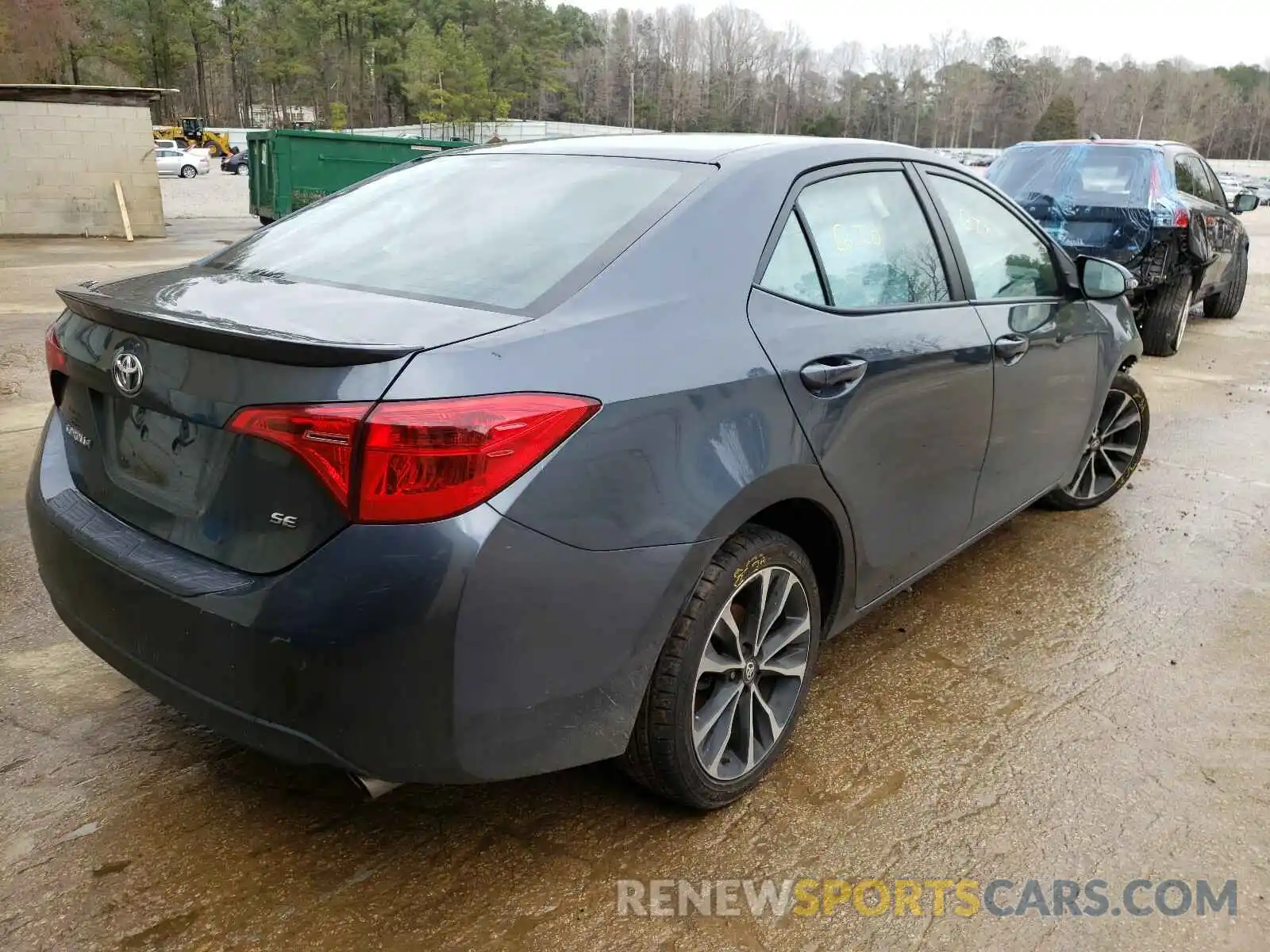 4 Photograph of a damaged car 2T1BURHE8KC138461 TOYOTA COROLLA 2019