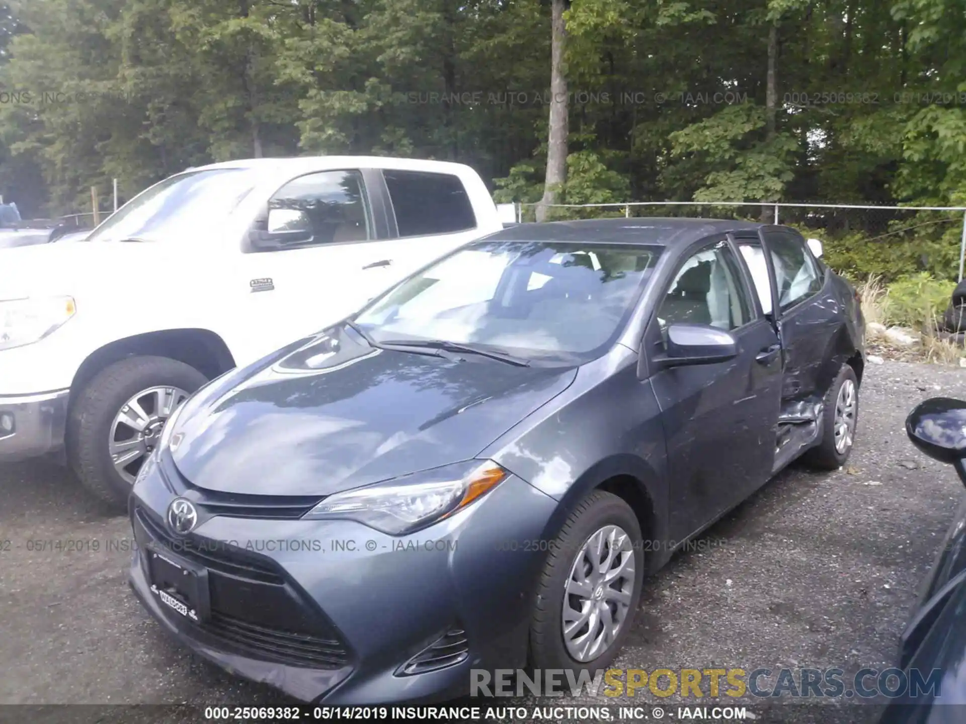 2 Photograph of a damaged car 2T1BURHE8KC138783 TOYOTA COROLLA 2019