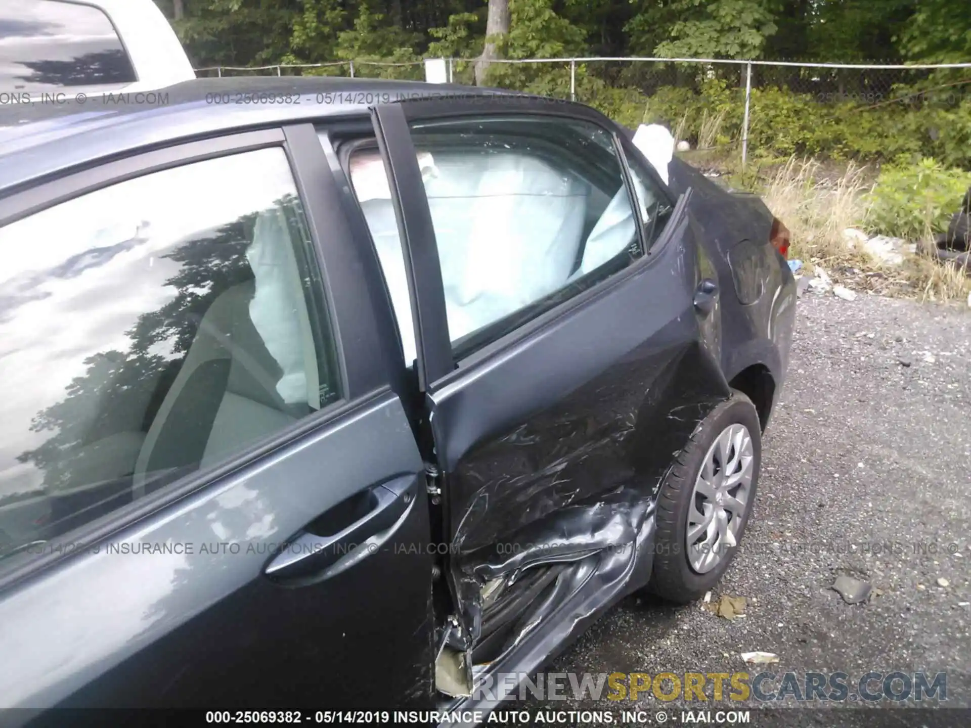 6 Photograph of a damaged car 2T1BURHE8KC138783 TOYOTA COROLLA 2019