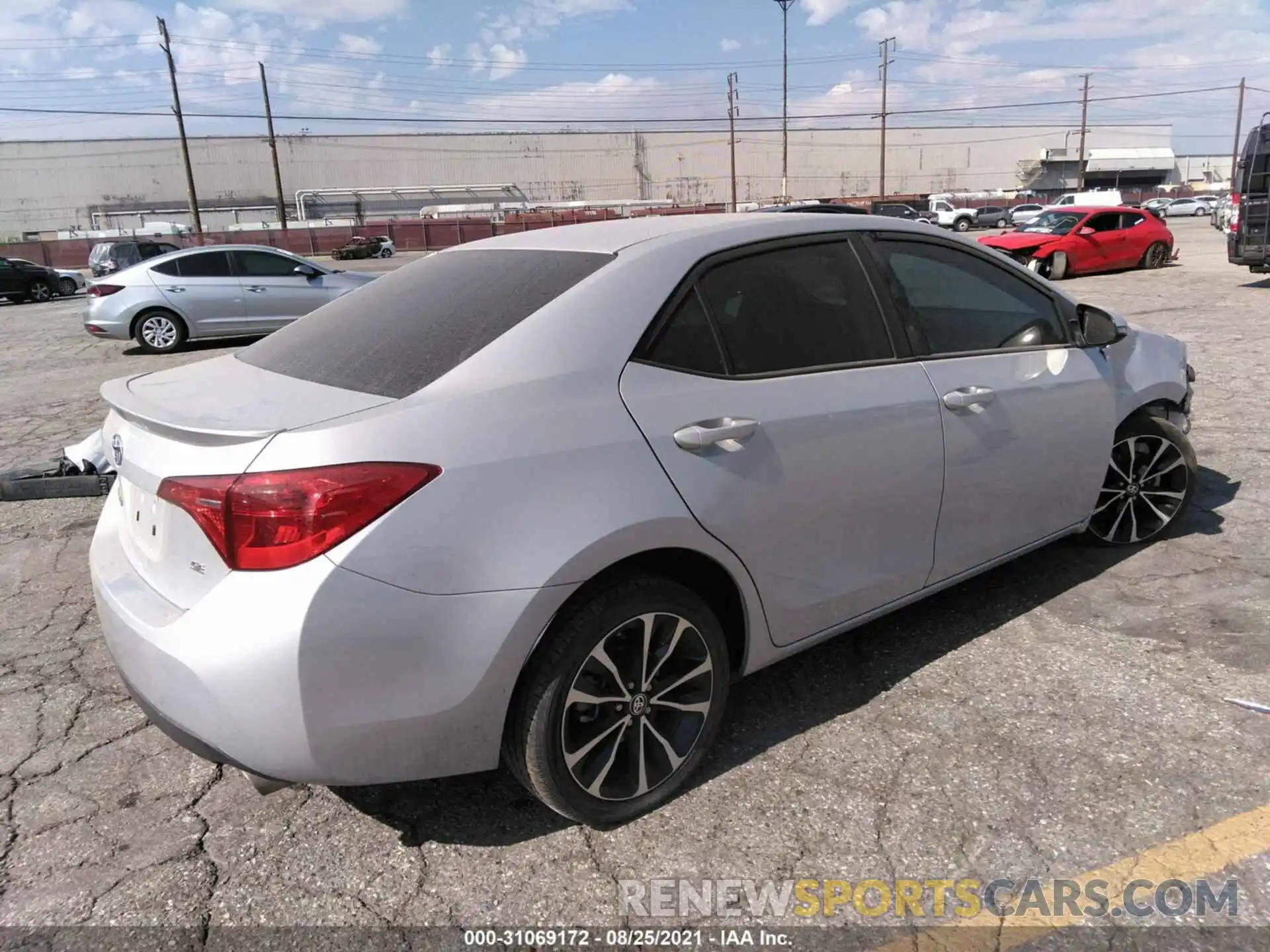 4 Photograph of a damaged car 2T1BURHE8KC139495 TOYOTA COROLLA 2019