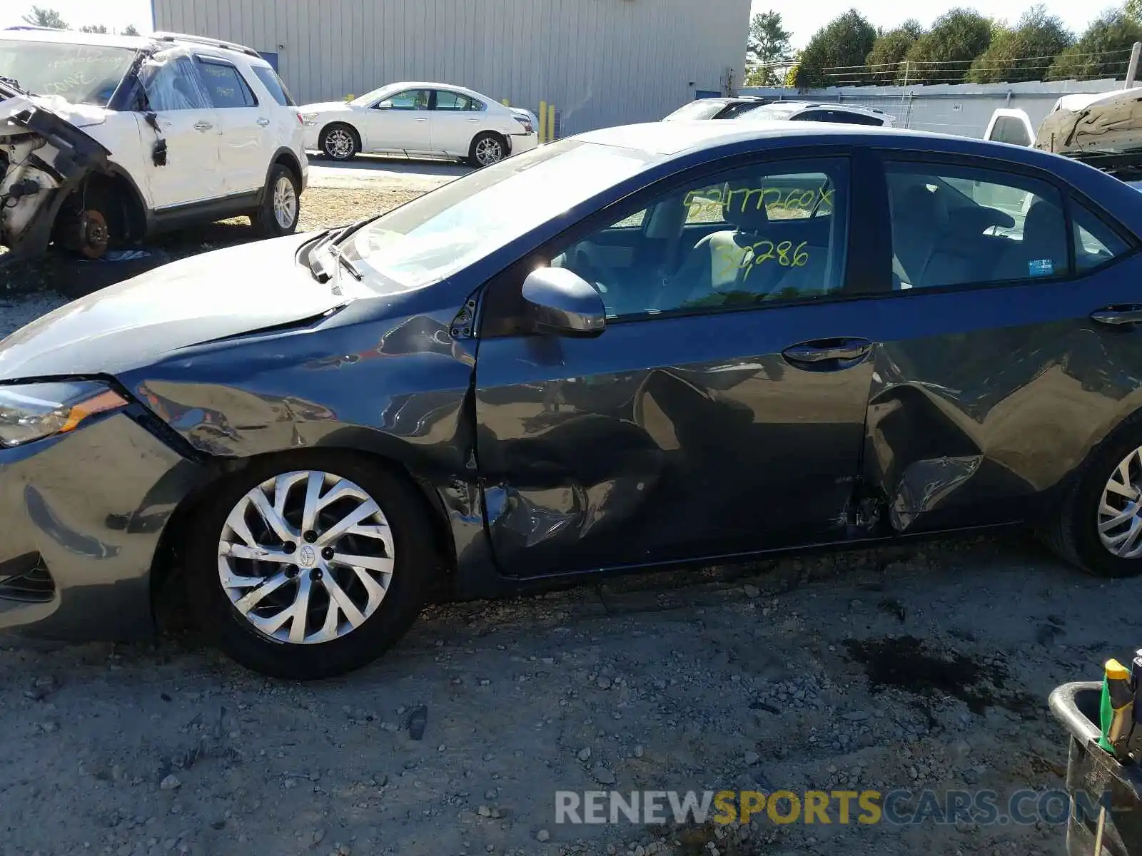 9 Photograph of a damaged car 2T1BURHE8KC140128 TOYOTA COROLLA 2019