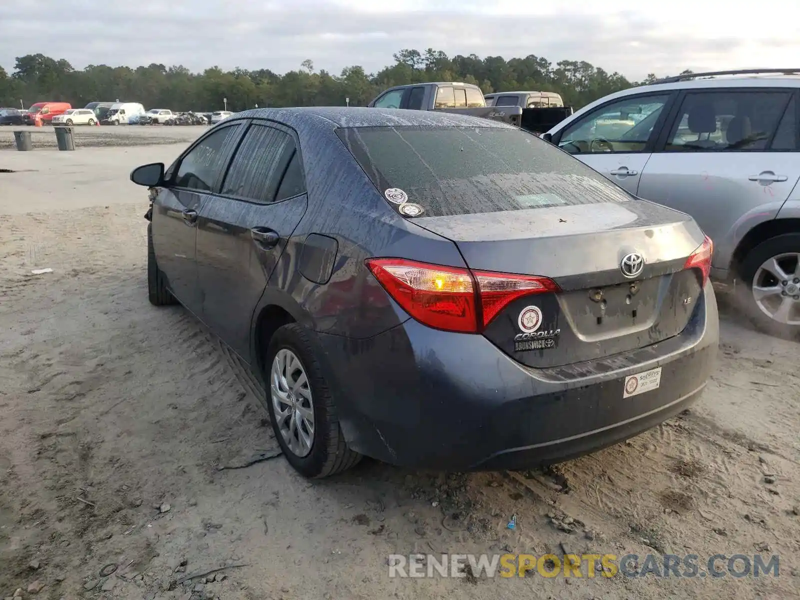 3 Photograph of a damaged car 2T1BURHE8KC140212 TOYOTA COROLLA 2019