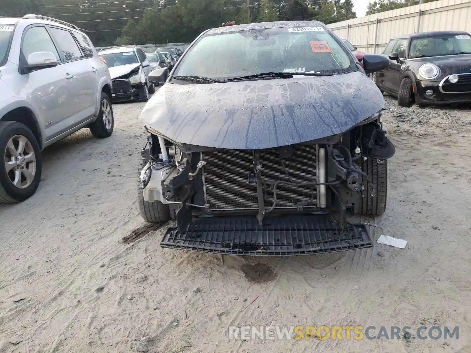 9 Photograph of a damaged car 2T1BURHE8KC140212 TOYOTA COROLLA 2019