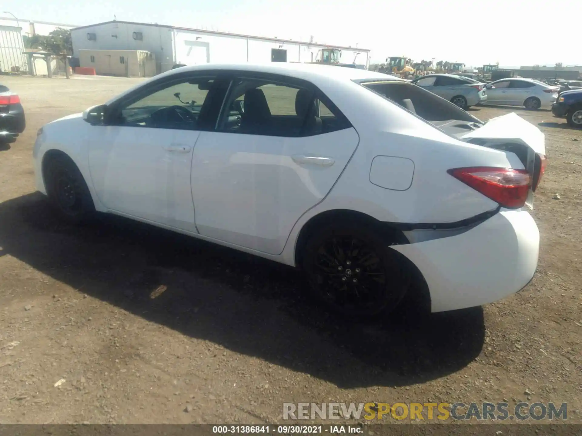 3 Photograph of a damaged car 2T1BURHE8KC142039 TOYOTA COROLLA 2019