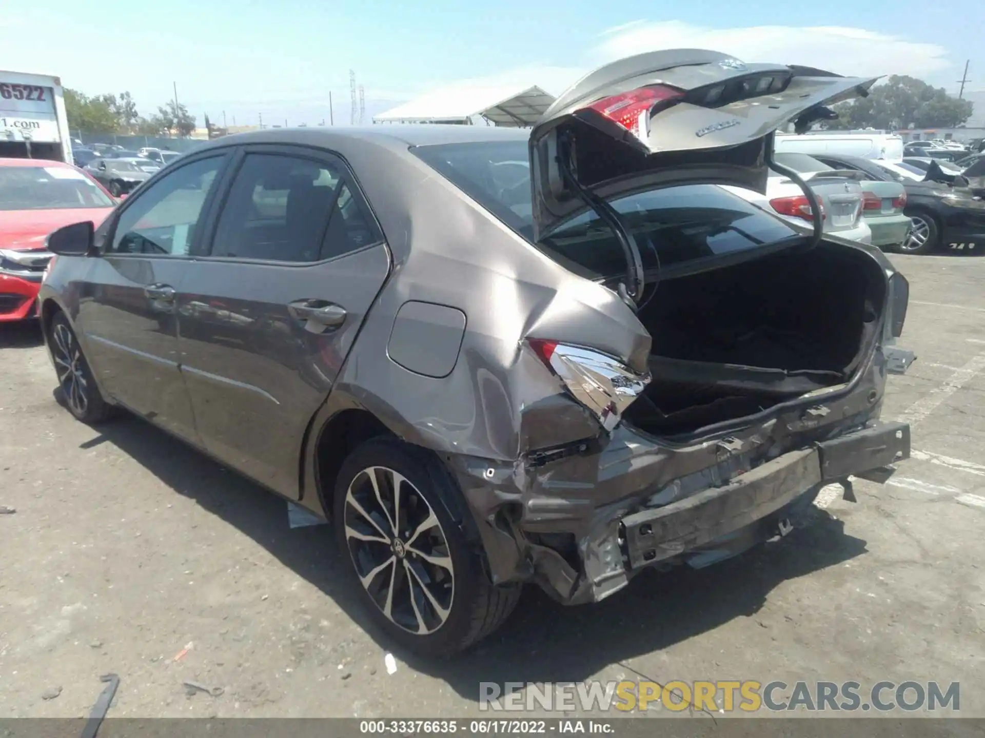 3 Photograph of a damaged car 2T1BURHE8KC142316 TOYOTA COROLLA 2019