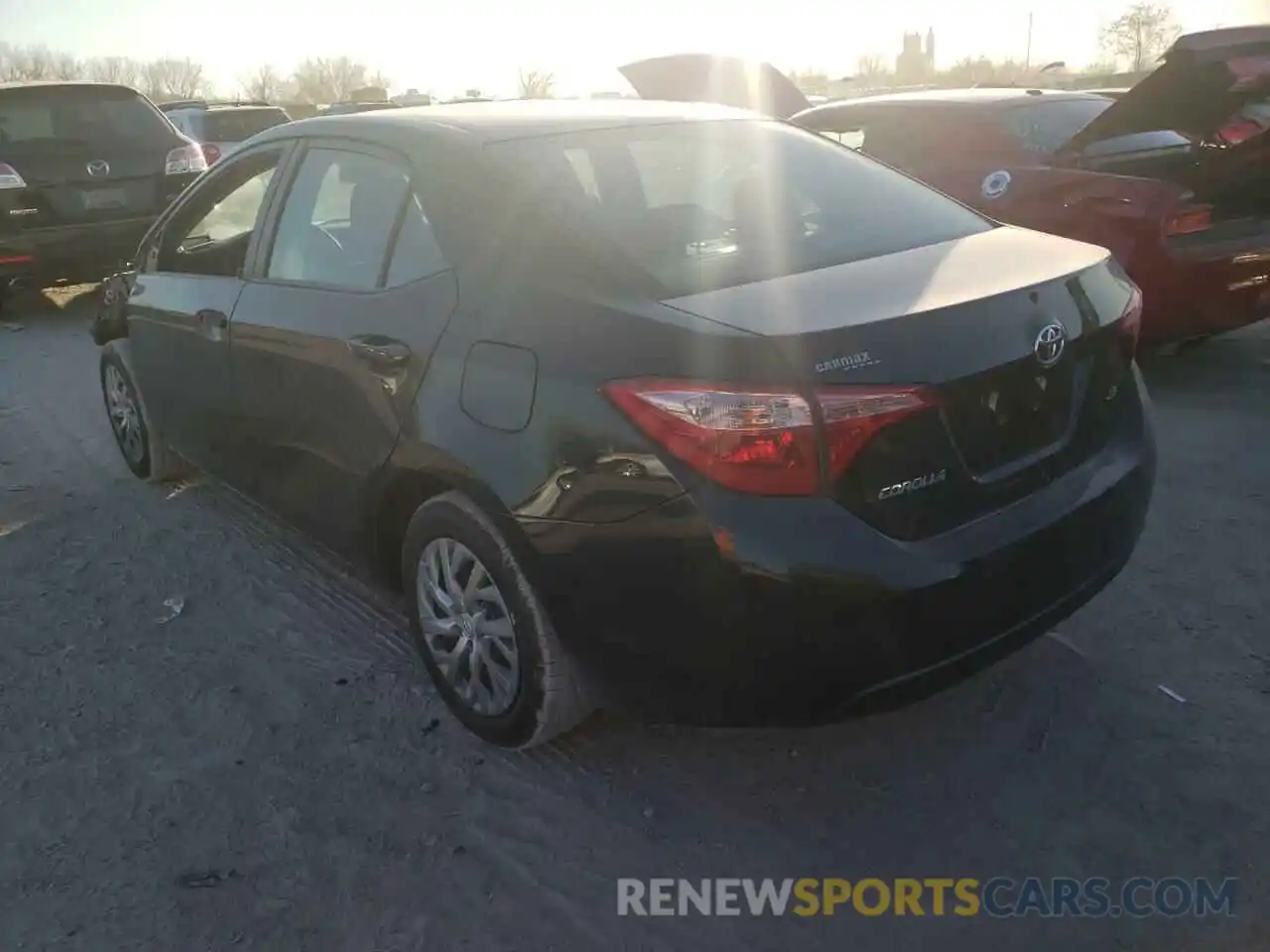 3 Photograph of a damaged car 2T1BURHE8KC143420 TOYOTA COROLLA 2019