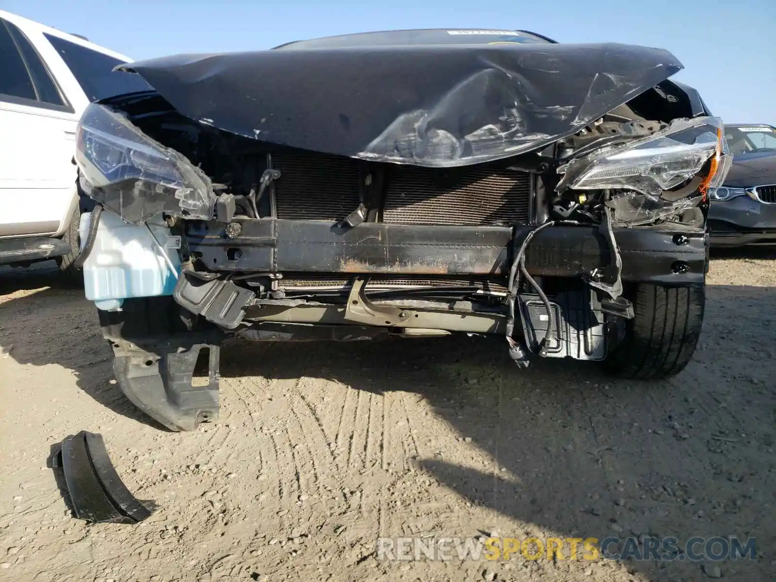 9 Photograph of a damaged car 2T1BURHE8KC143434 TOYOTA COROLLA 2019